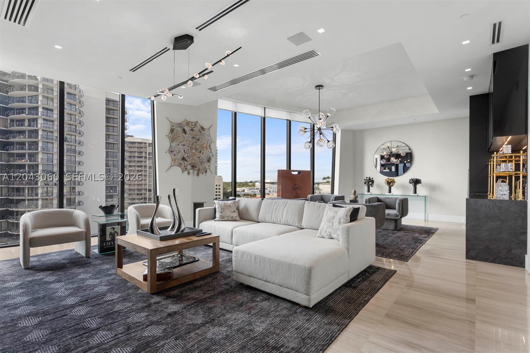 2821 S Bayshore Dr #8A Miami, FL 33133