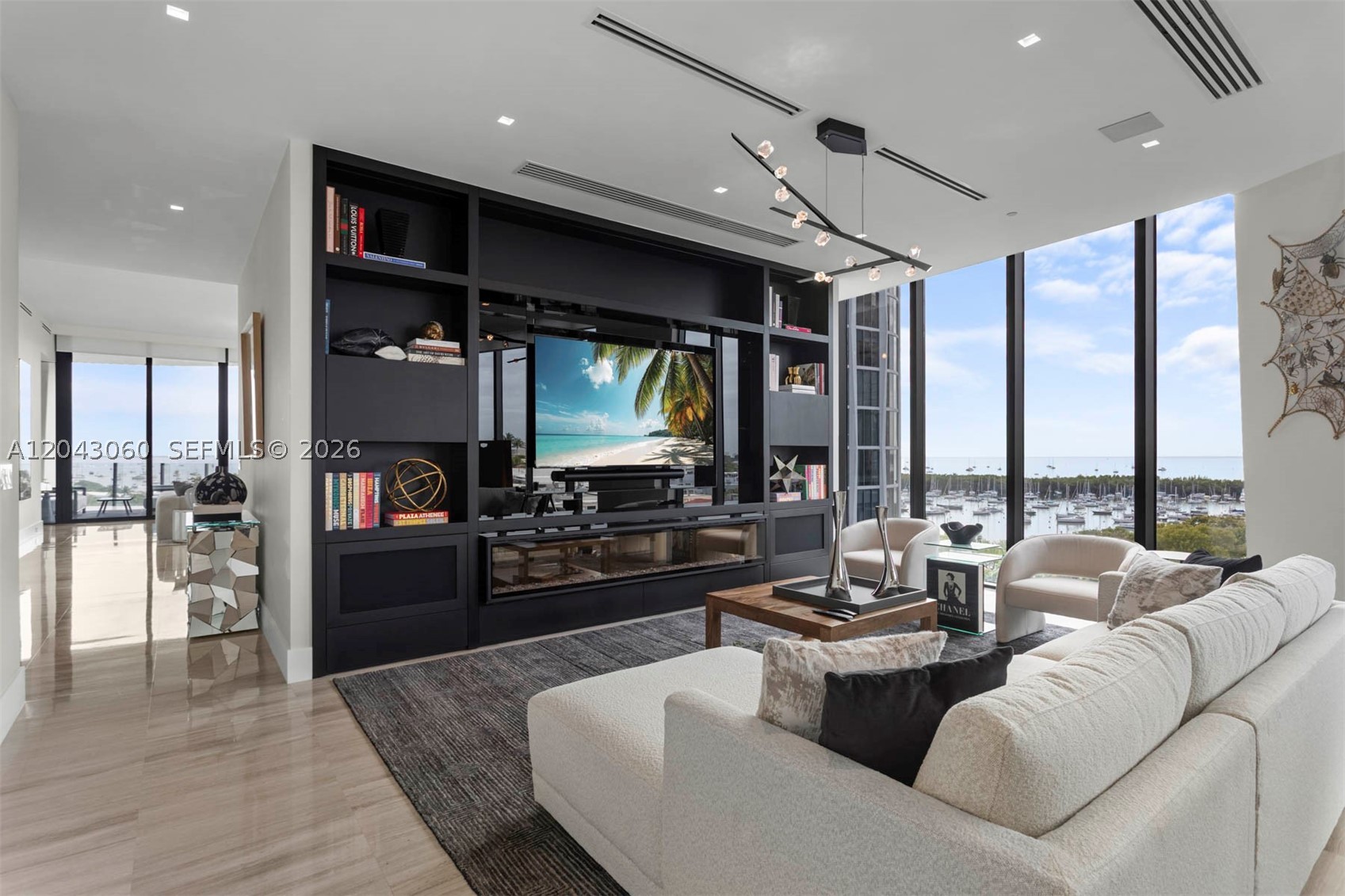 2821 S Bayshore Dr #8A Miami, FL 33133