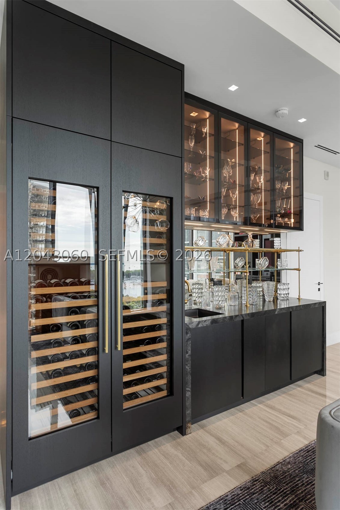 2821 S Bayshore Dr #8A Miami, FL 33133