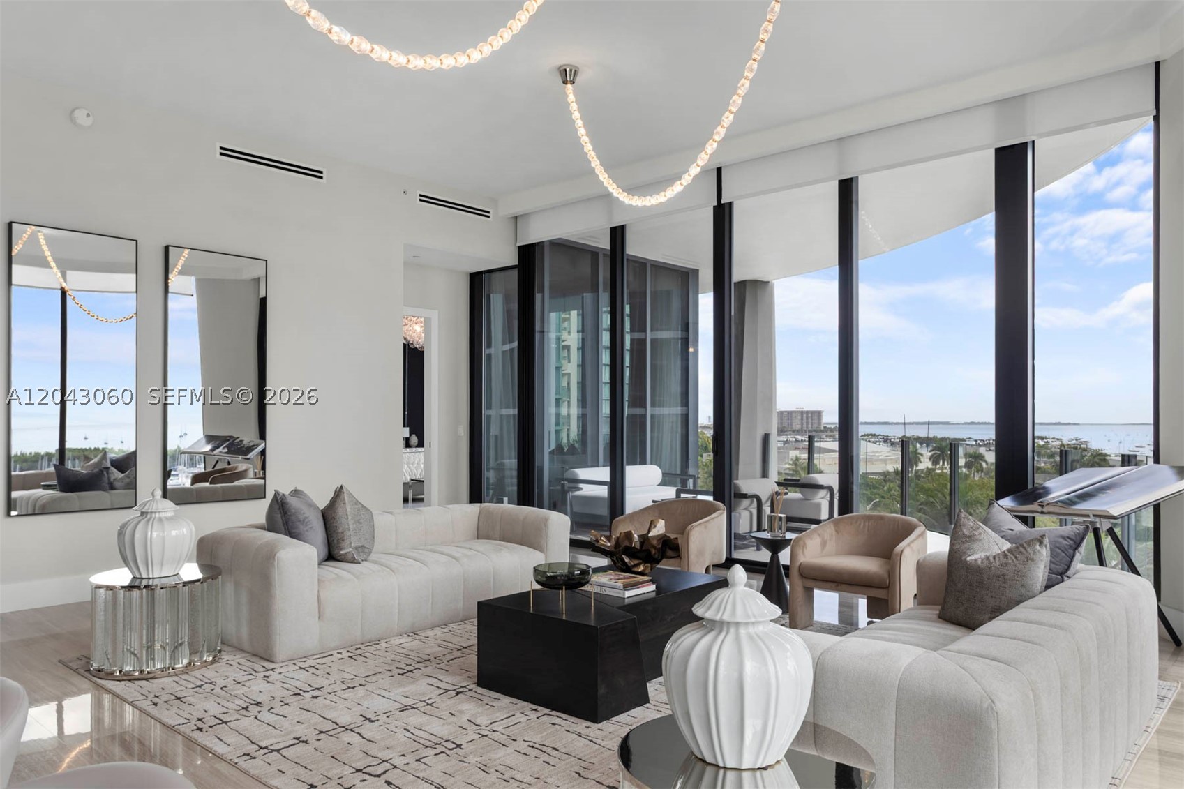 2821 S Bayshore Dr #8A Miami, FL 33133