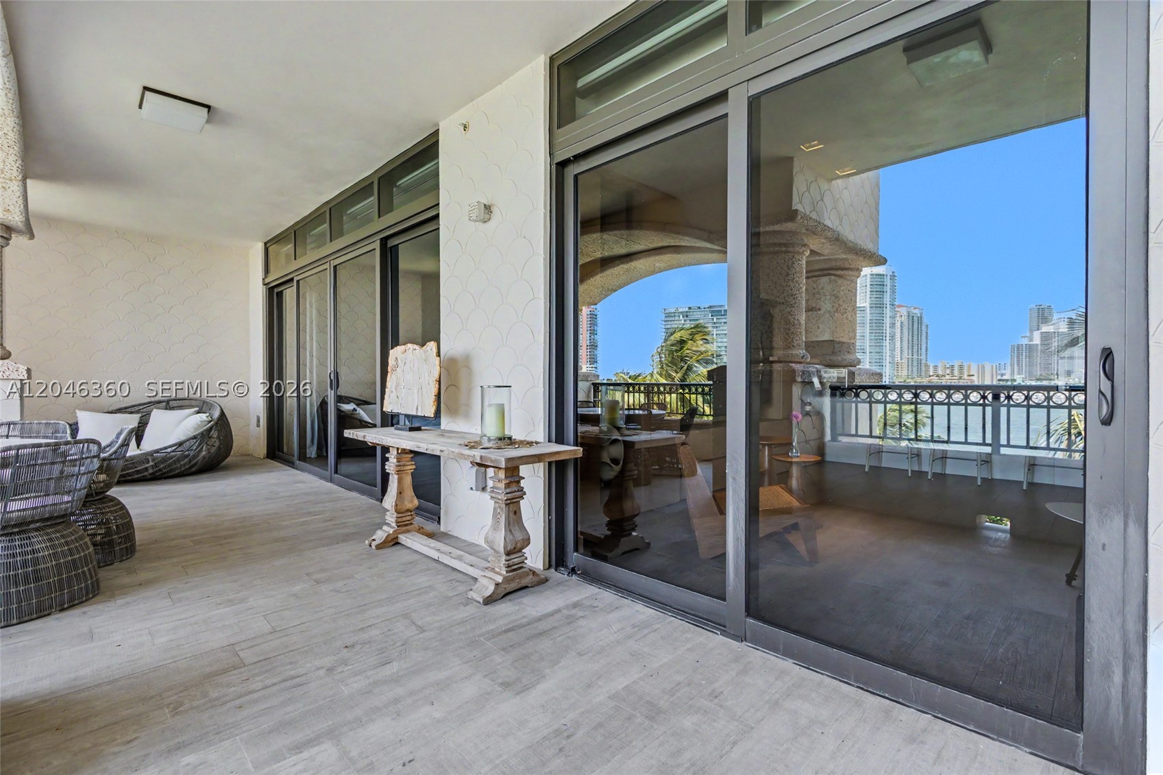 7042 Fisher Is Dr #7042 Miami Beach, FL 33109
