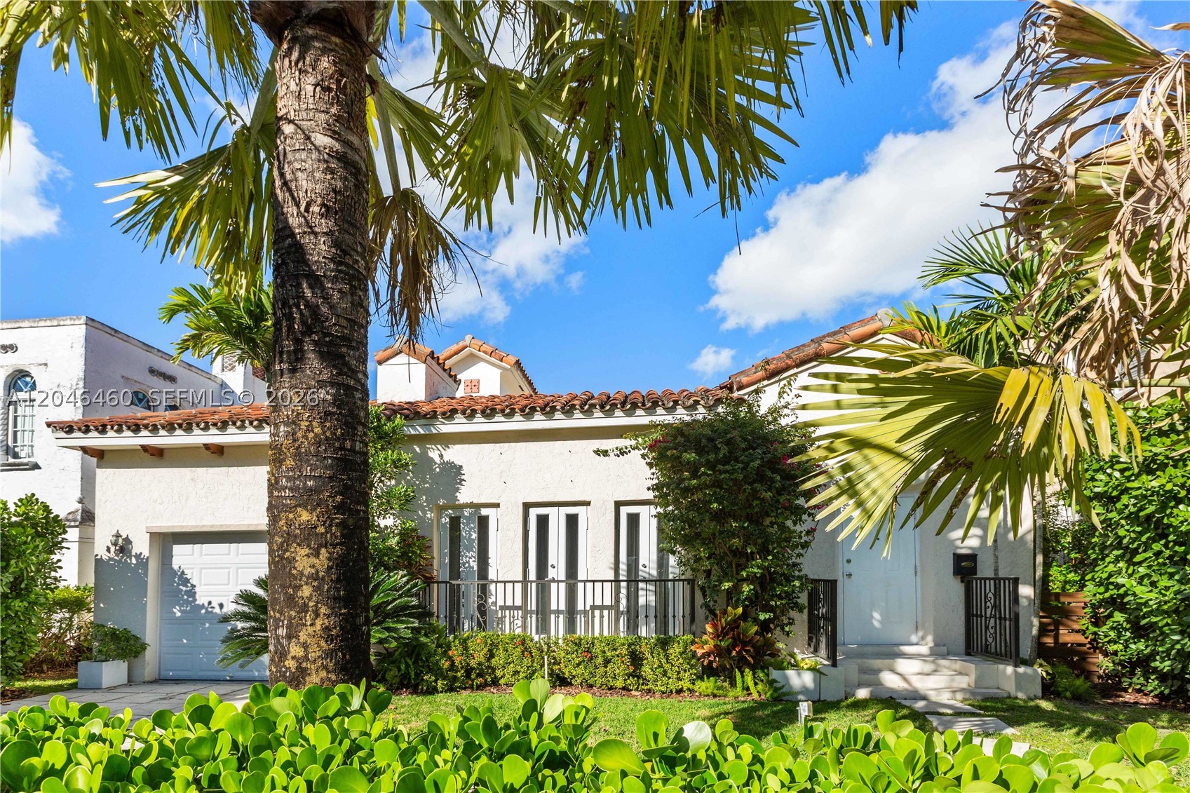 737 Alhambra Cir