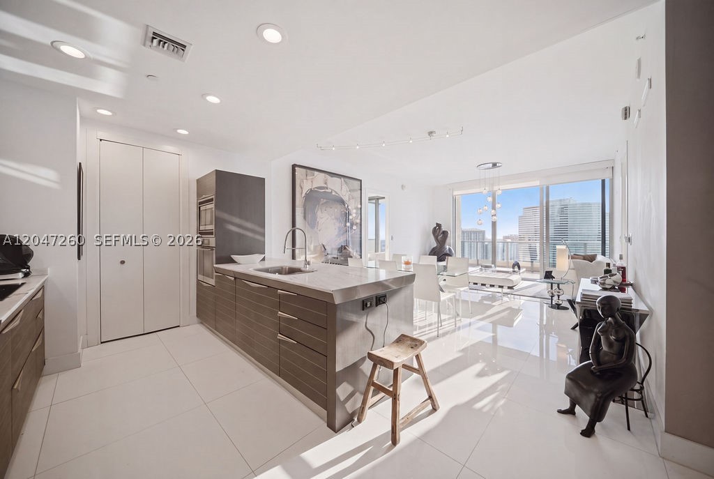 image Epic Residences16