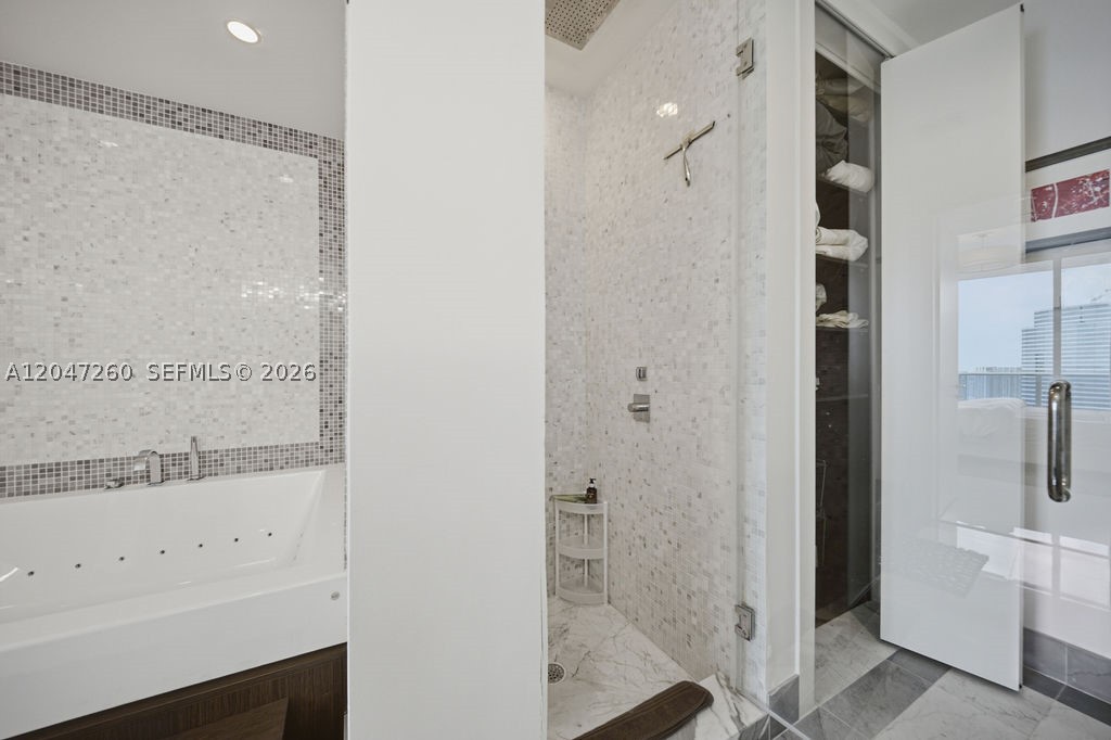 image Epic Residences32