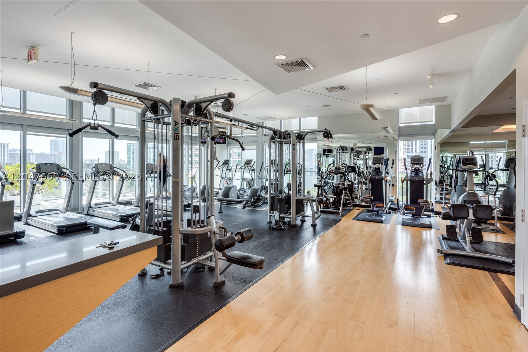image Axis on Brickell South16