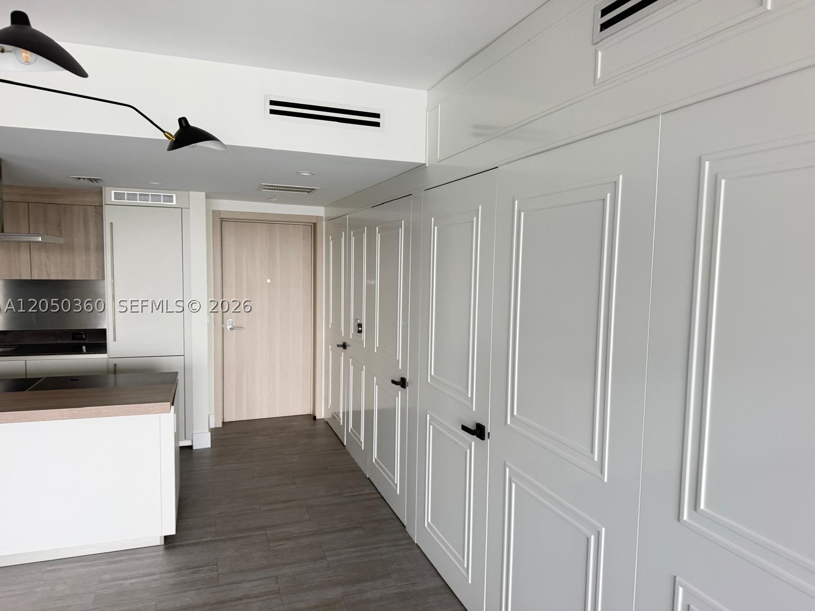 image Brickell Flatiron14