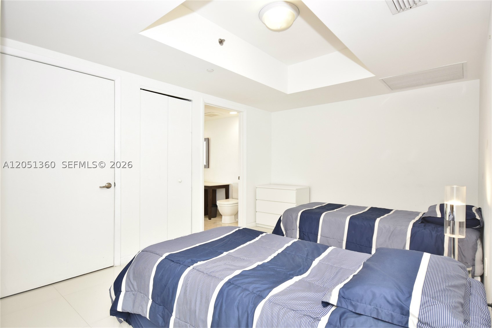 image Icon Brickell I16