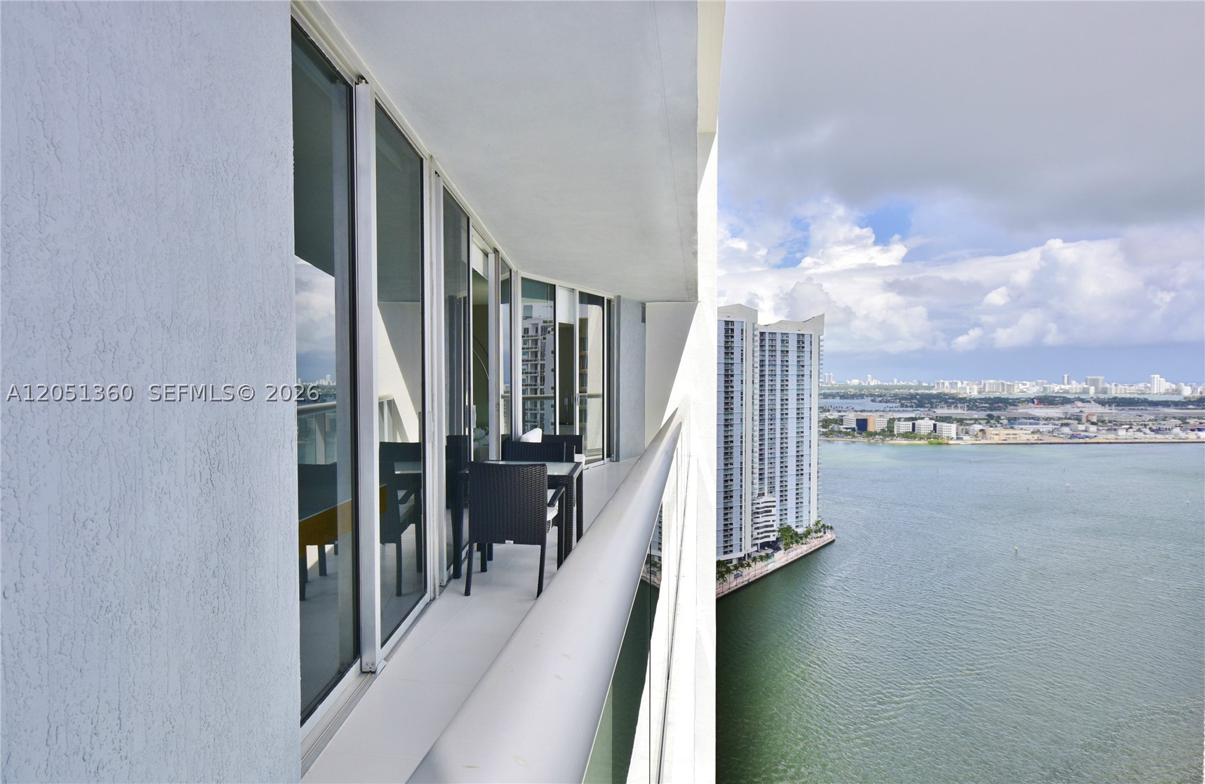 image Icon Brickell I20