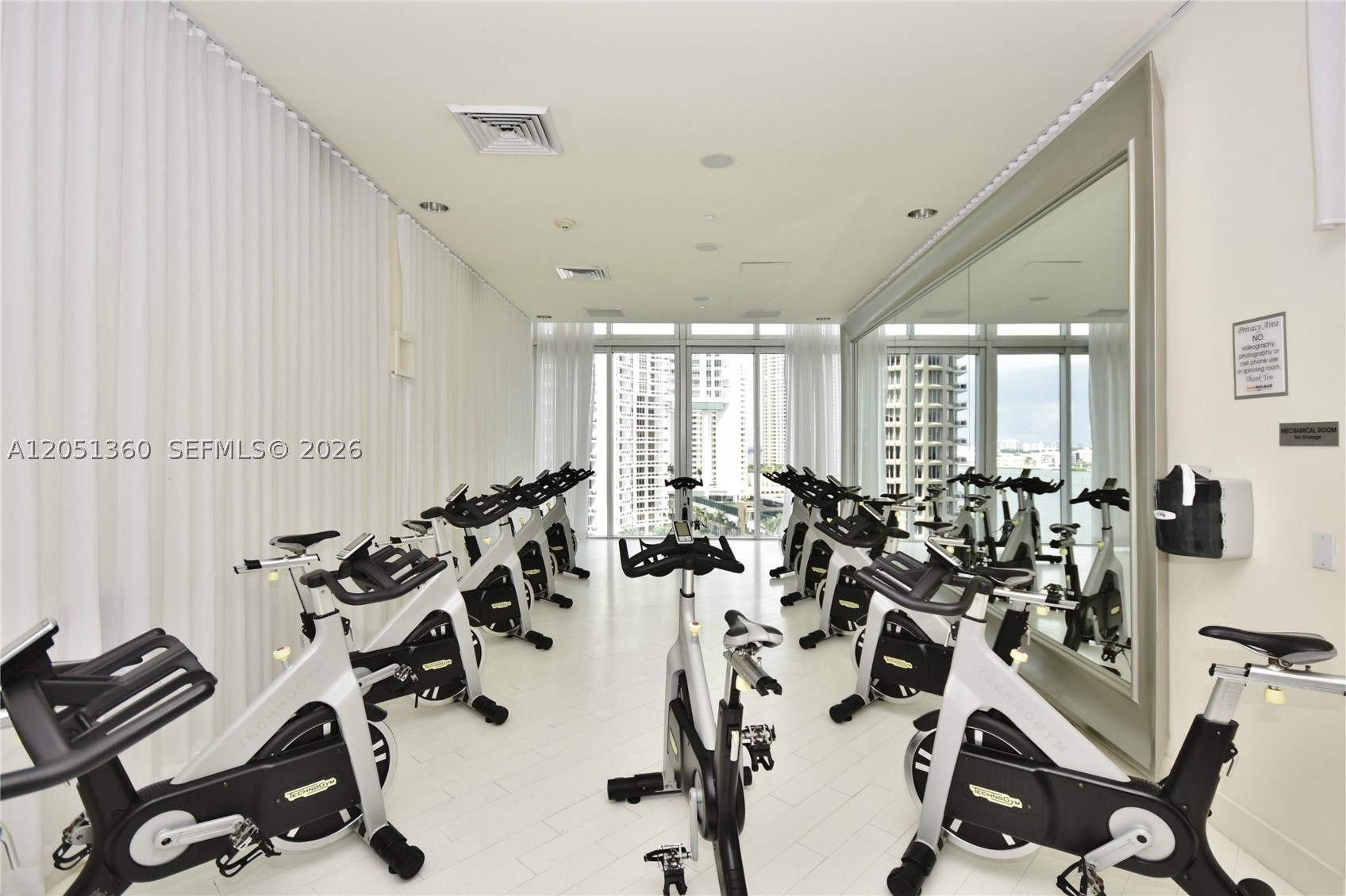 image Icon Brickell I26