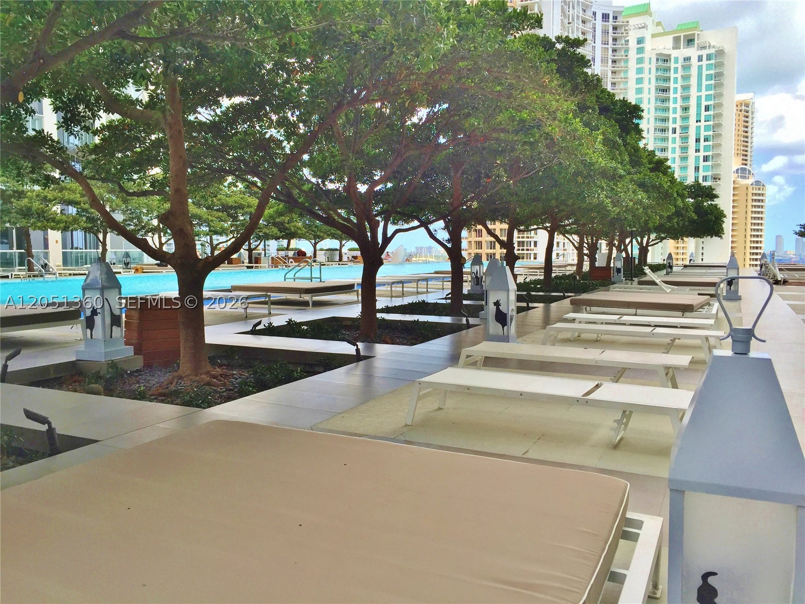 image Icon Brickell I30
