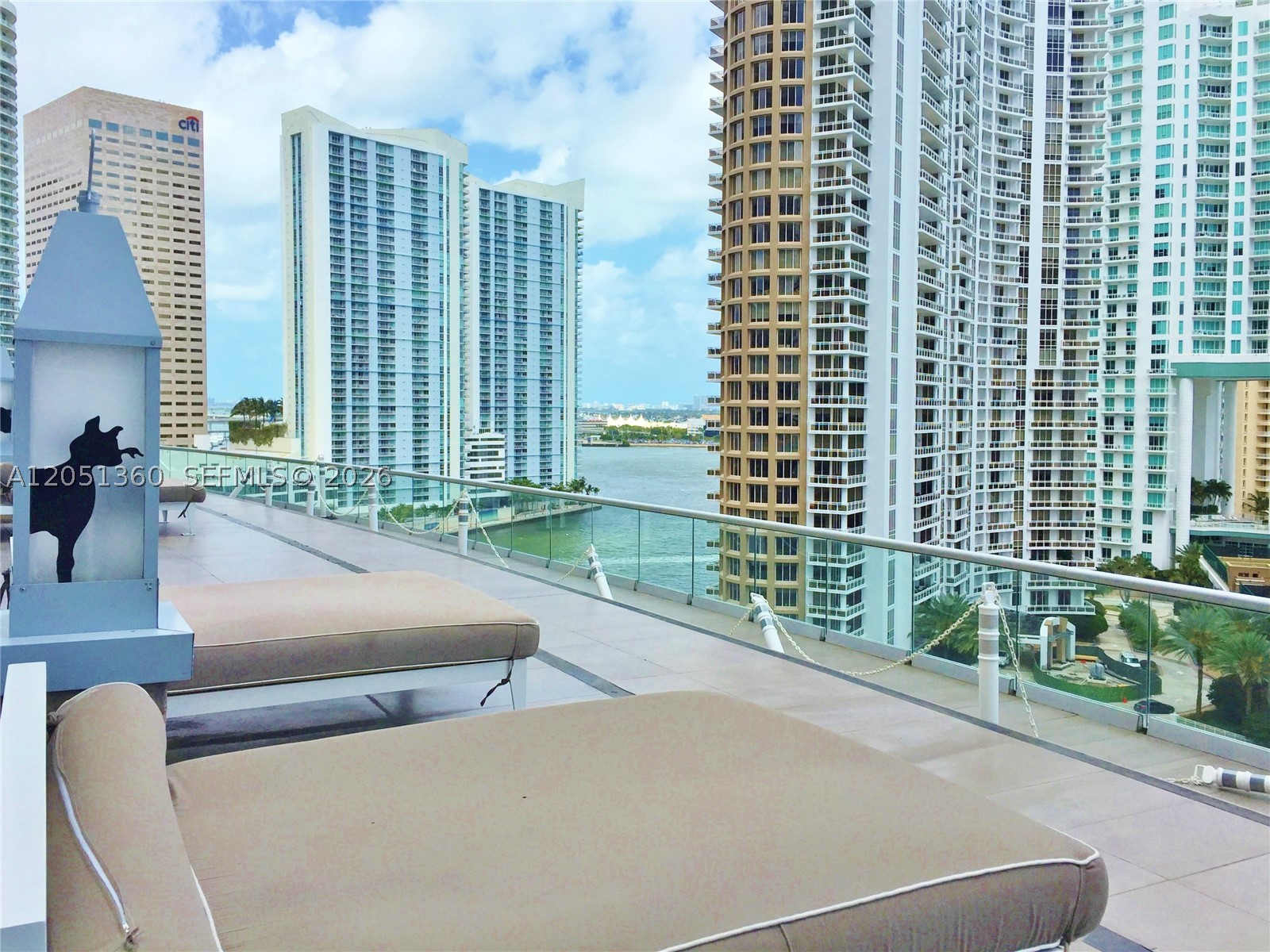 image Icon Brickell I31