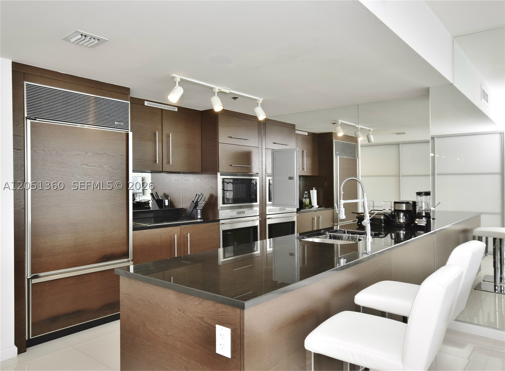 image Icon Brickell I6