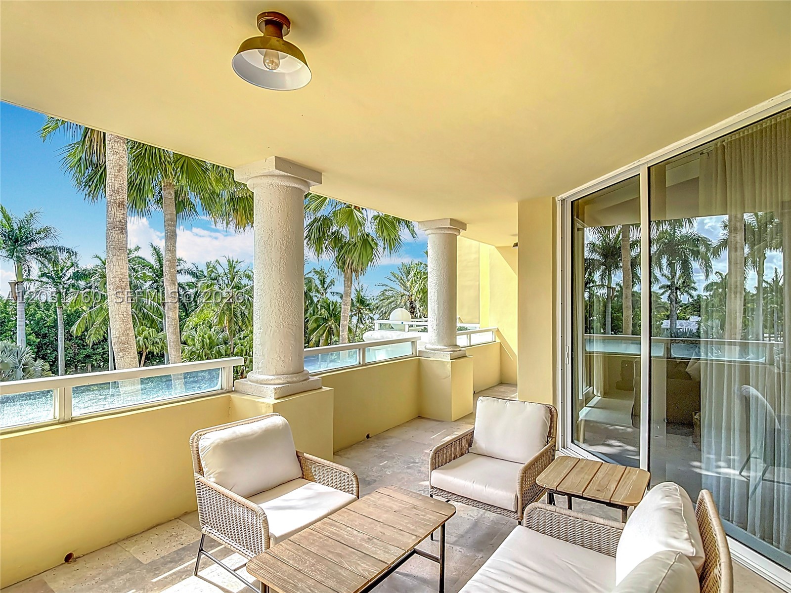 image Grand Bay Residences11