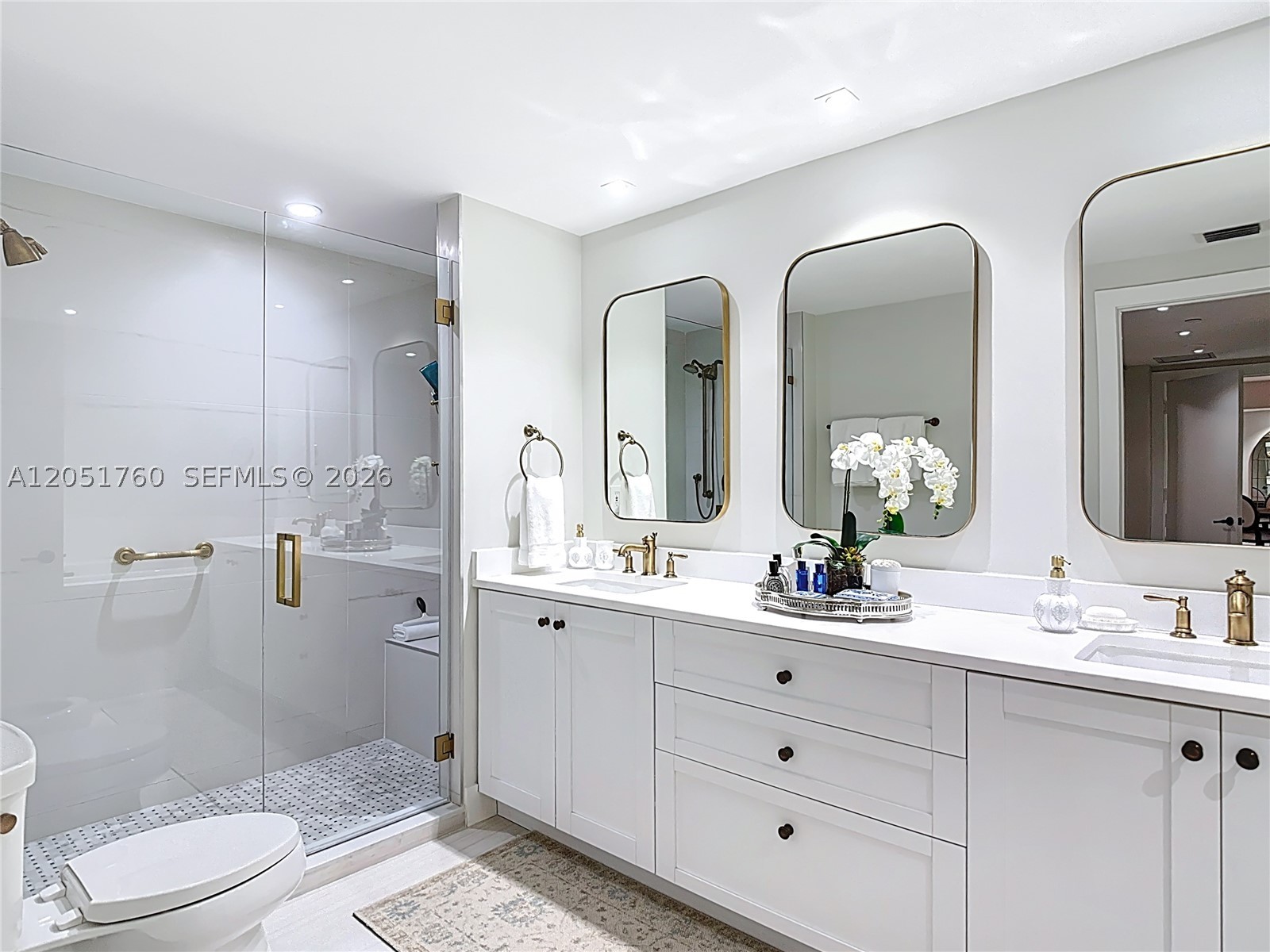 image Grand Bay Residences15