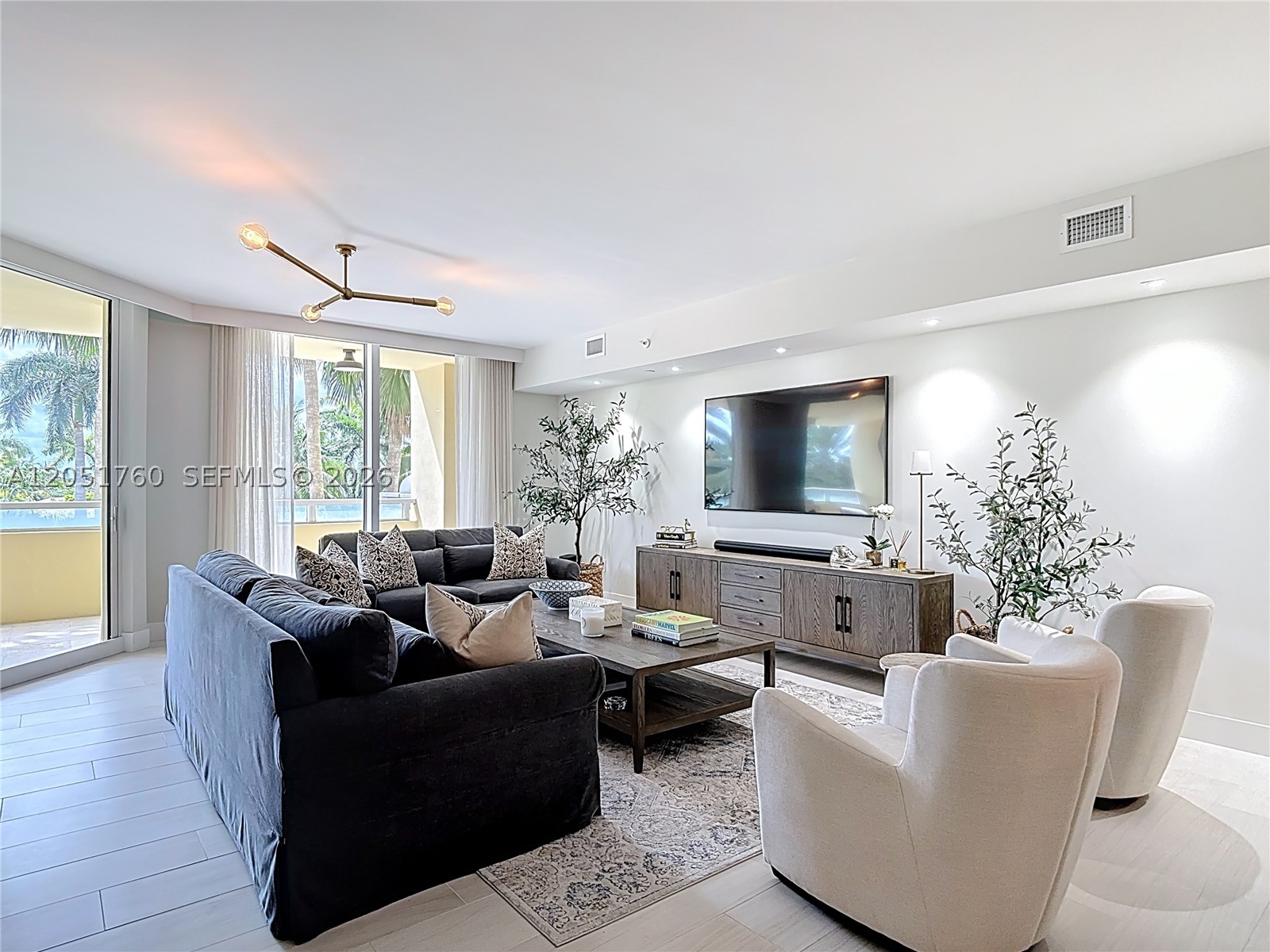 image Grand Bay Residences1