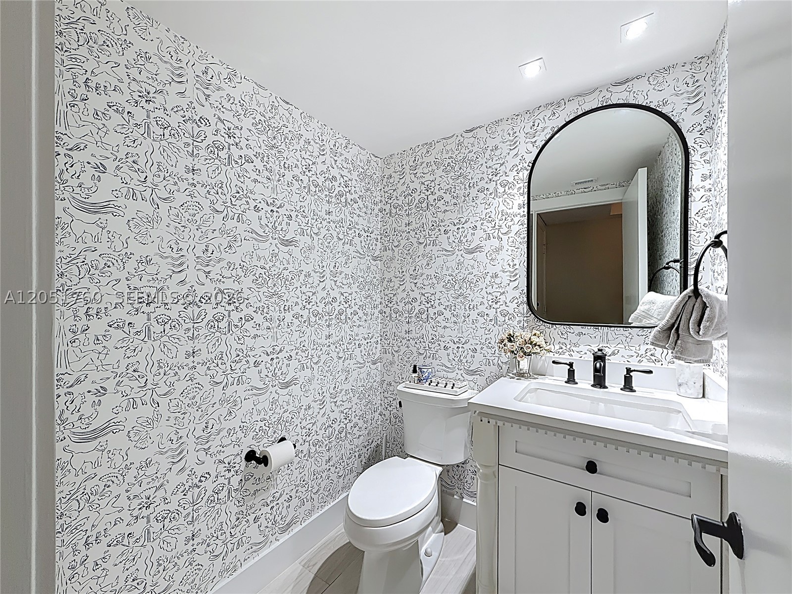 image Grand Bay Residences21