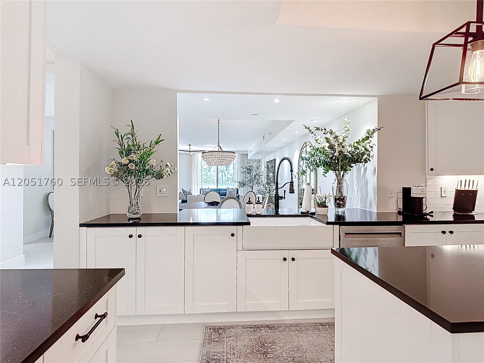 image Grand Bay Residences22