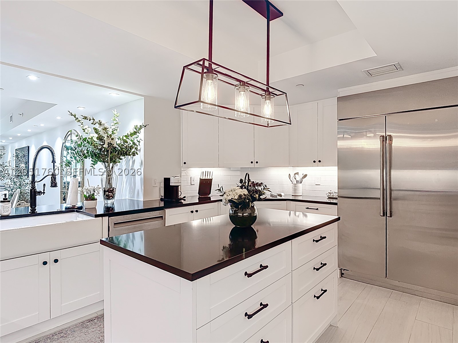 image Grand Bay Residences3