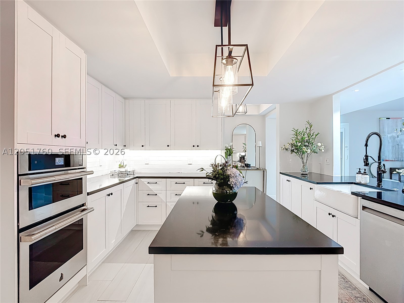 image Grand Bay Residences4