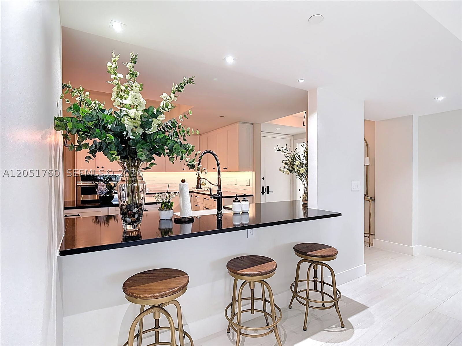 image Grand Bay Residences5