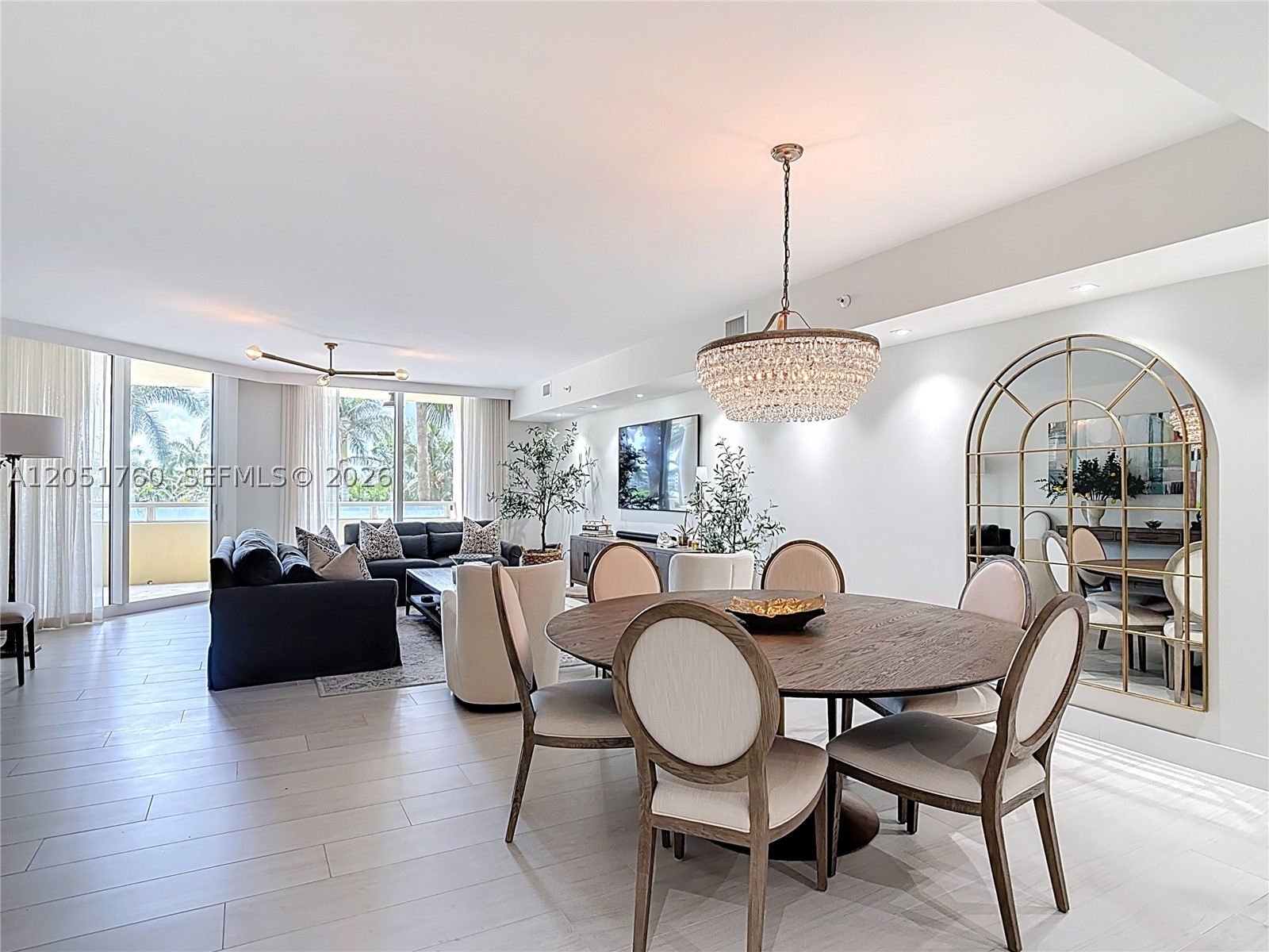 image Grand Bay Residences7