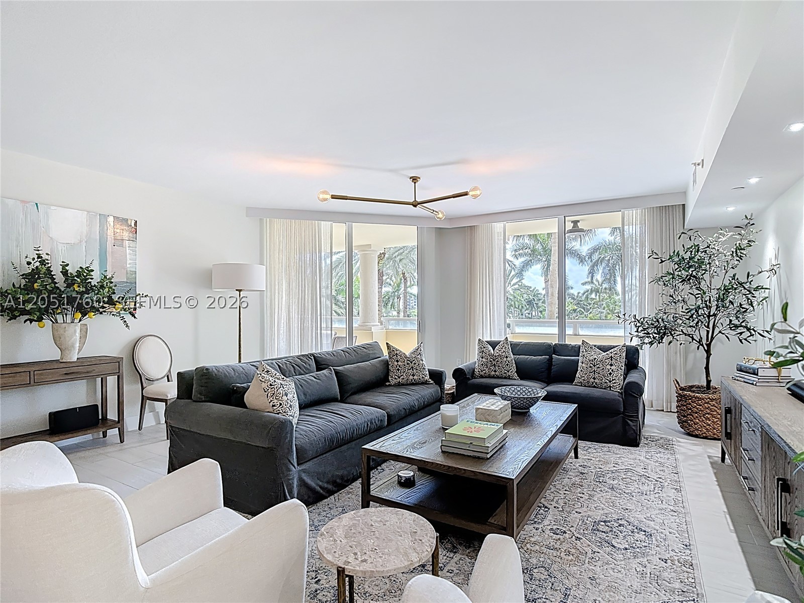 image Grand Bay Residences8
