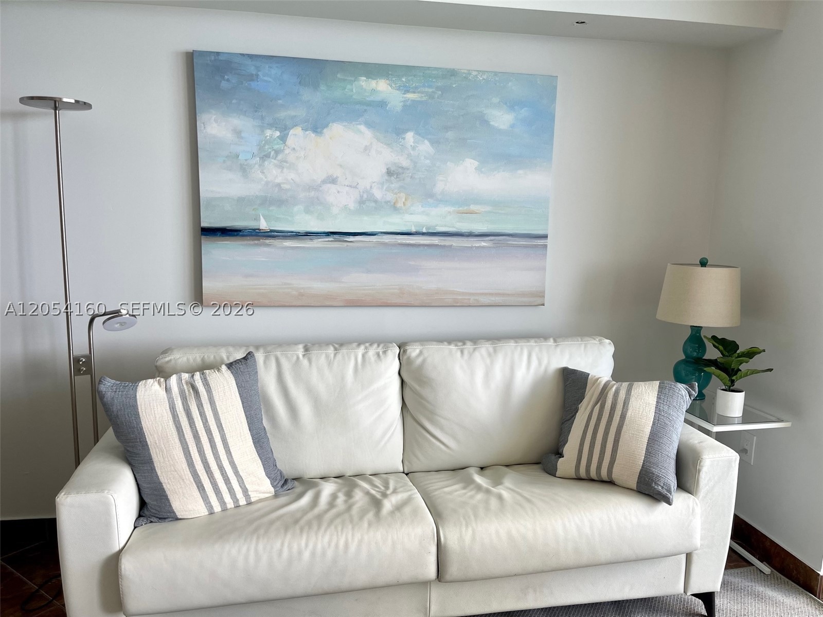 image Beach Club 212