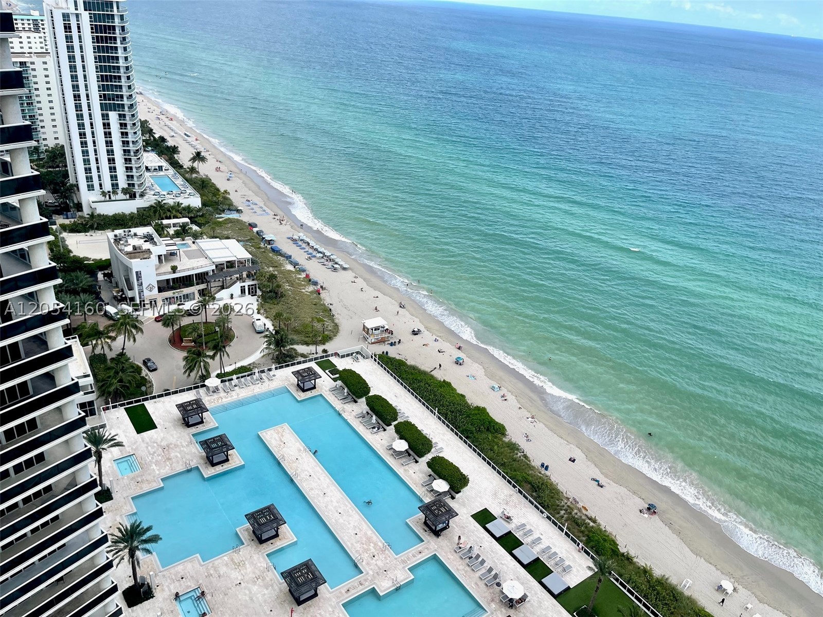 image Beach Club 224