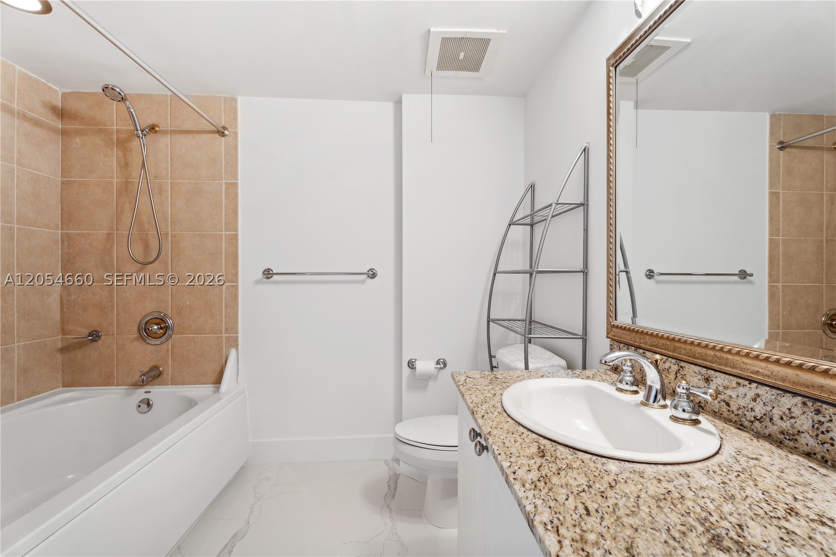 19501 W Country Clb Dr #2506 Aventura, FL 33180