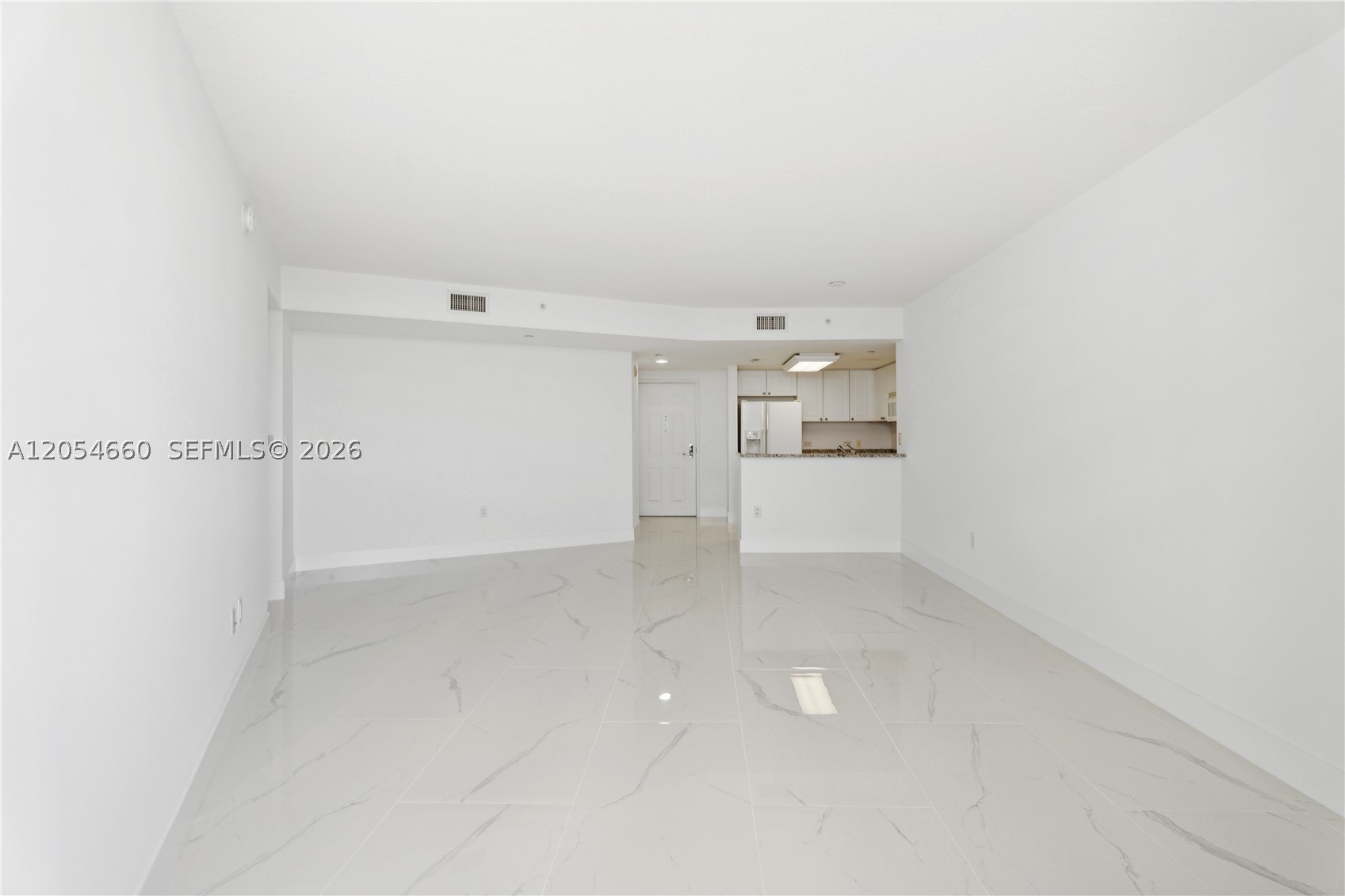19501 W Country Clb Dr #2506 Aventura, FL 33180
