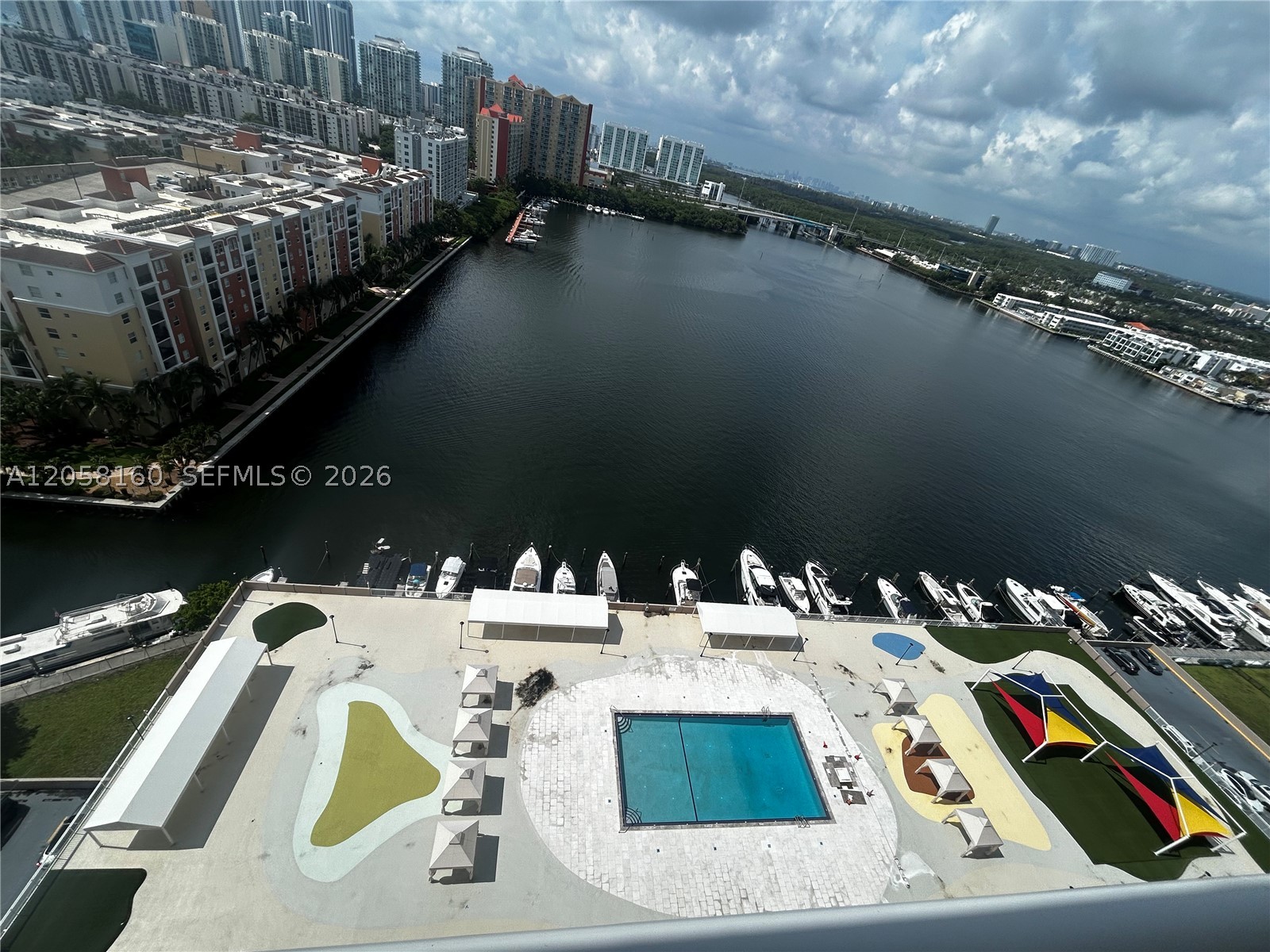 image Winston Towers 1001