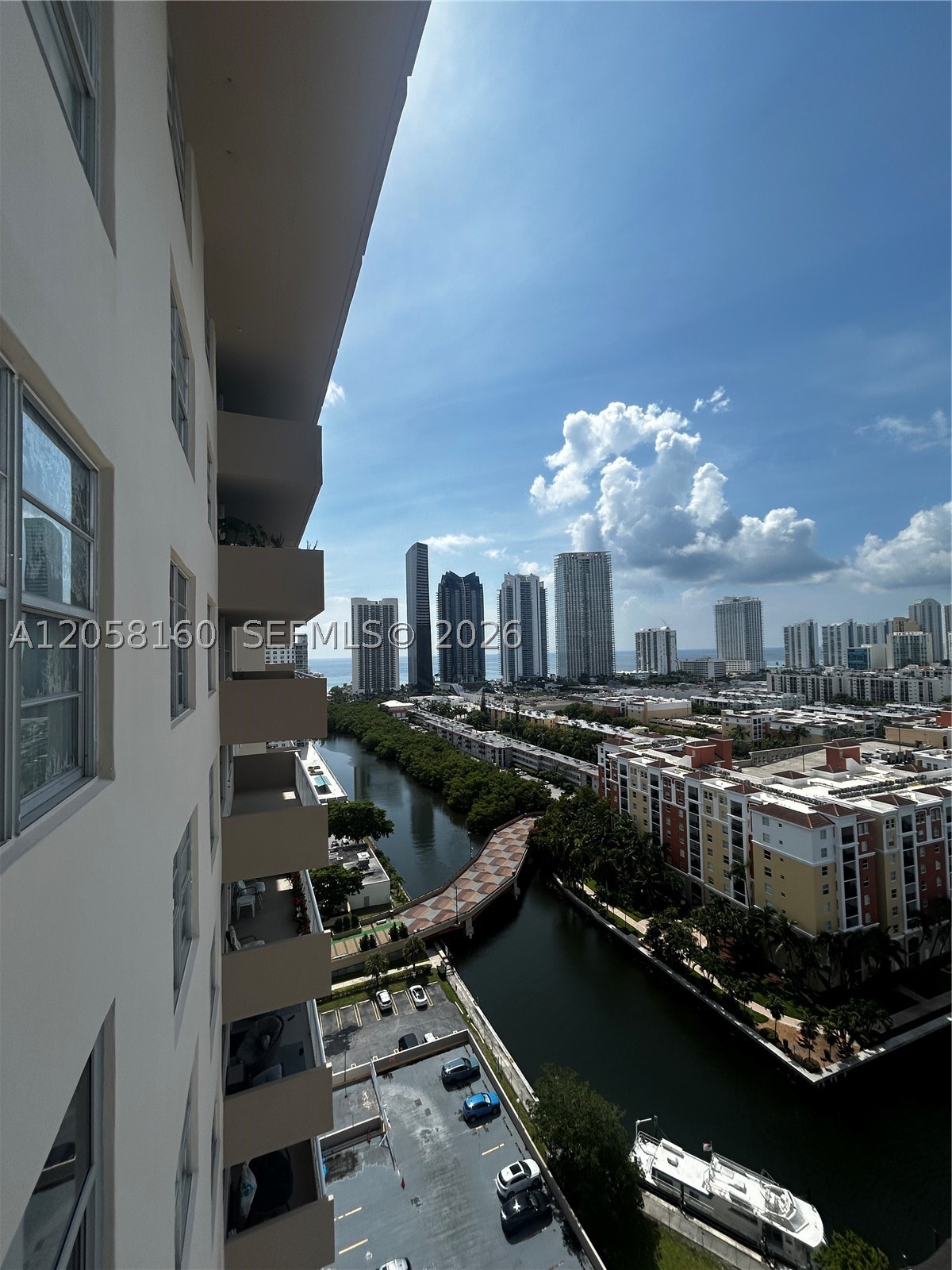image Winston Towers 1006