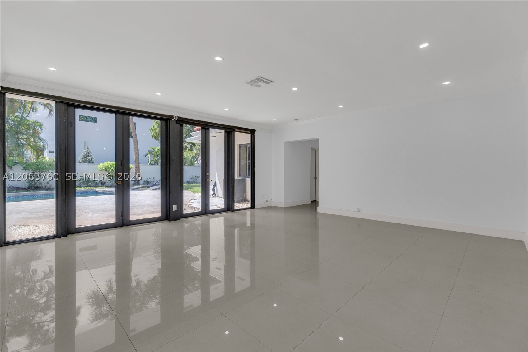 549 NE 12th Ave Fort Lauderdale, FL 33301