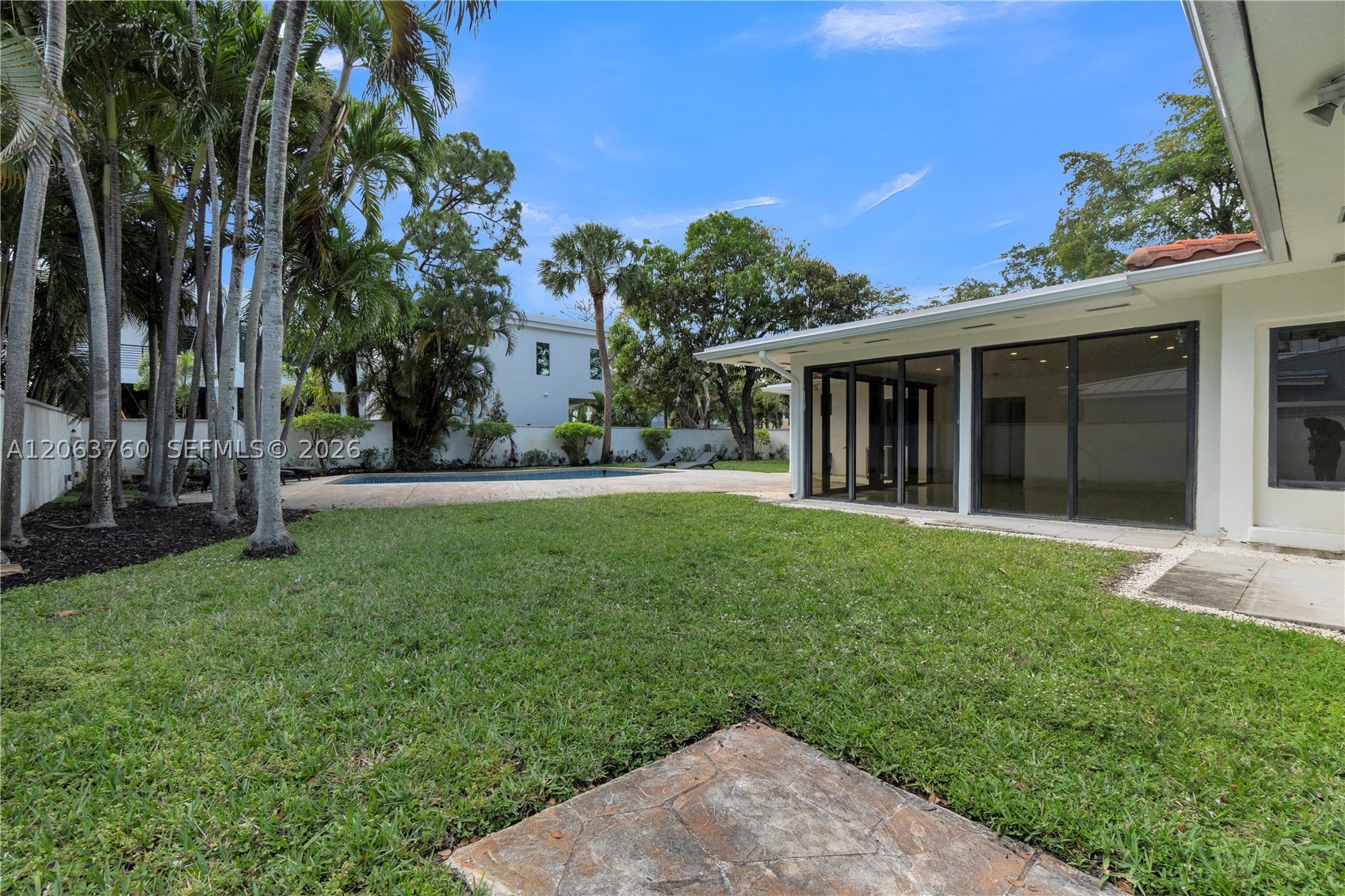 549 NE 12th Ave Fort Lauderdale, FL 33301