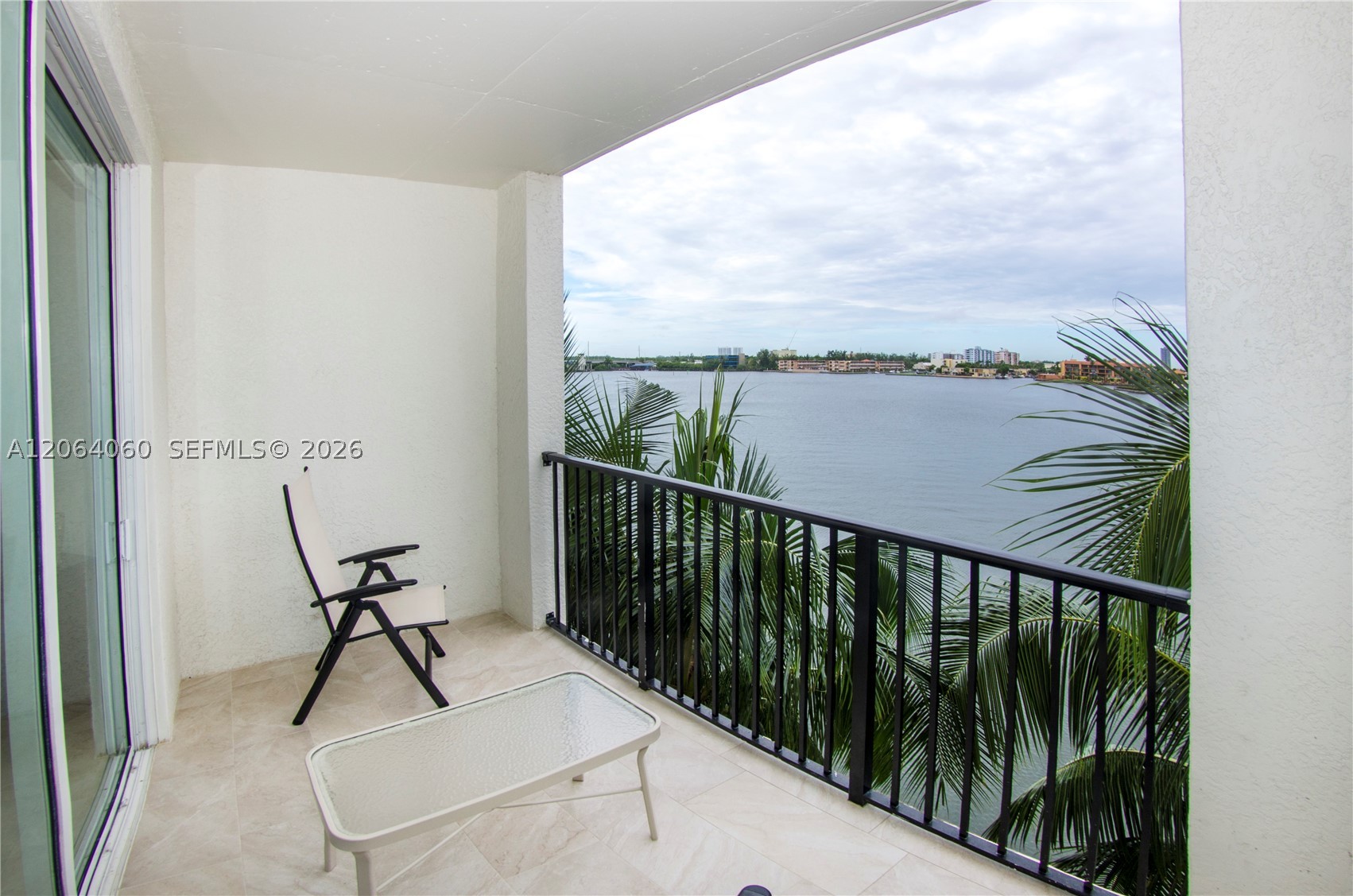 image Porto Bellagio Condo29