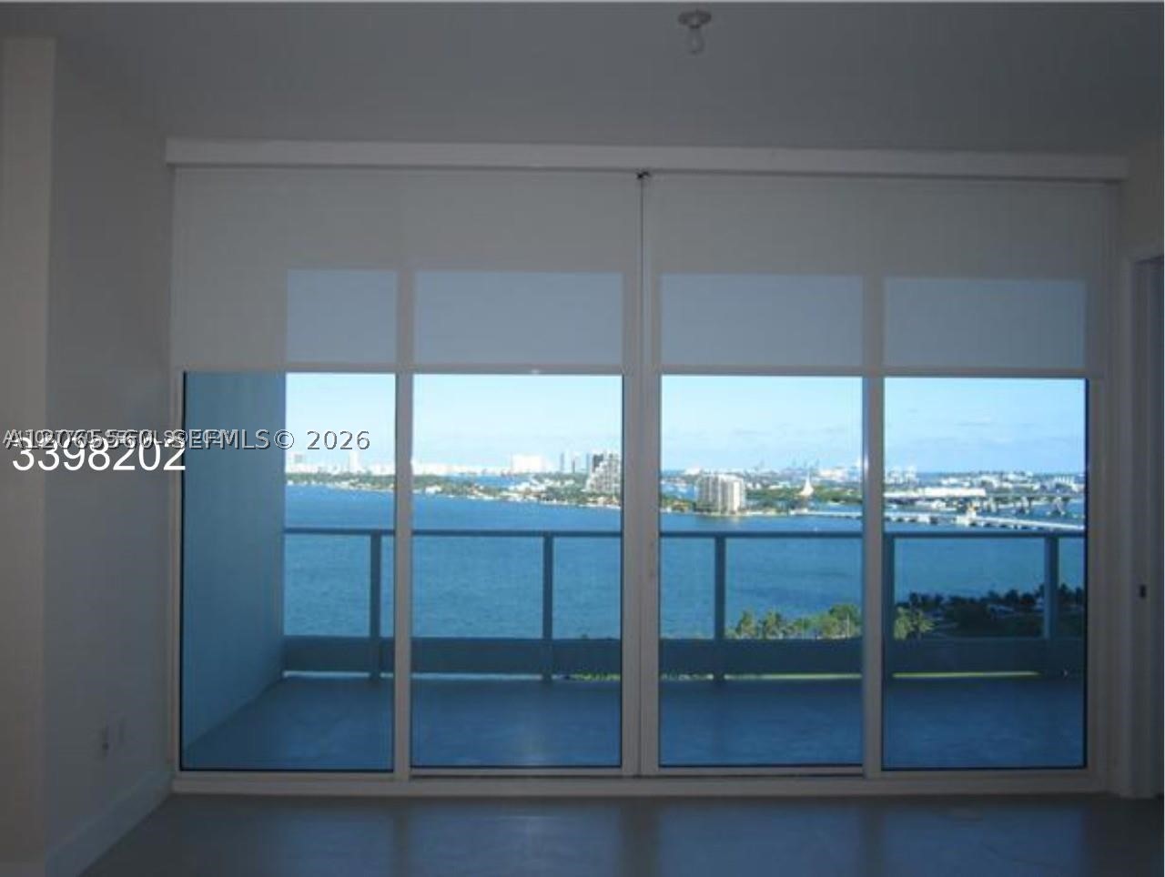 image Paramount Bay3