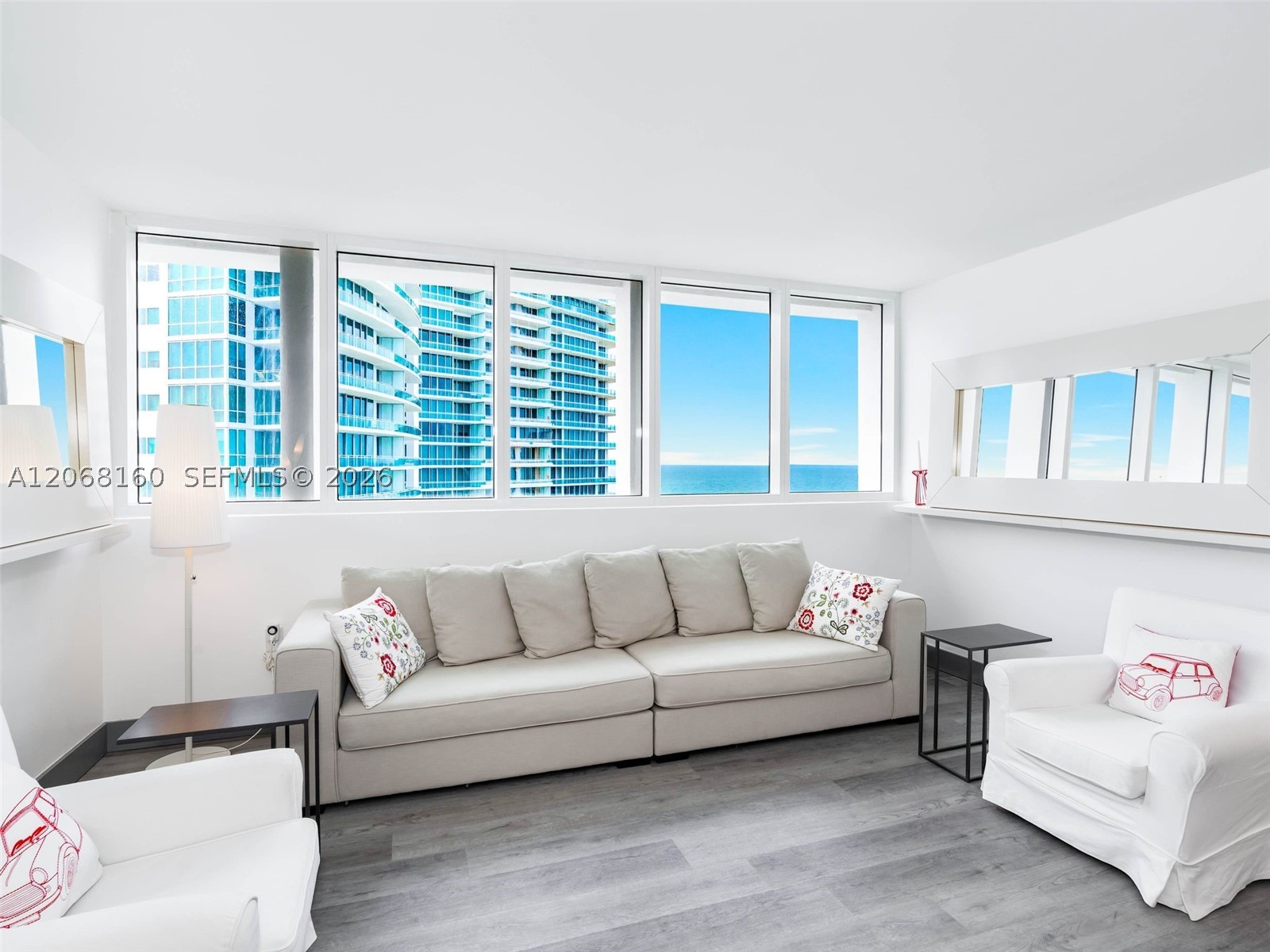 image Harbour House15