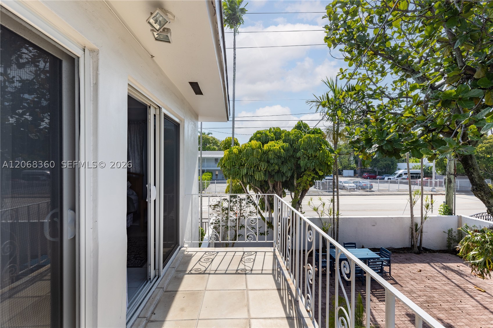 2250 SW 17th Ave Miami, FL 33145