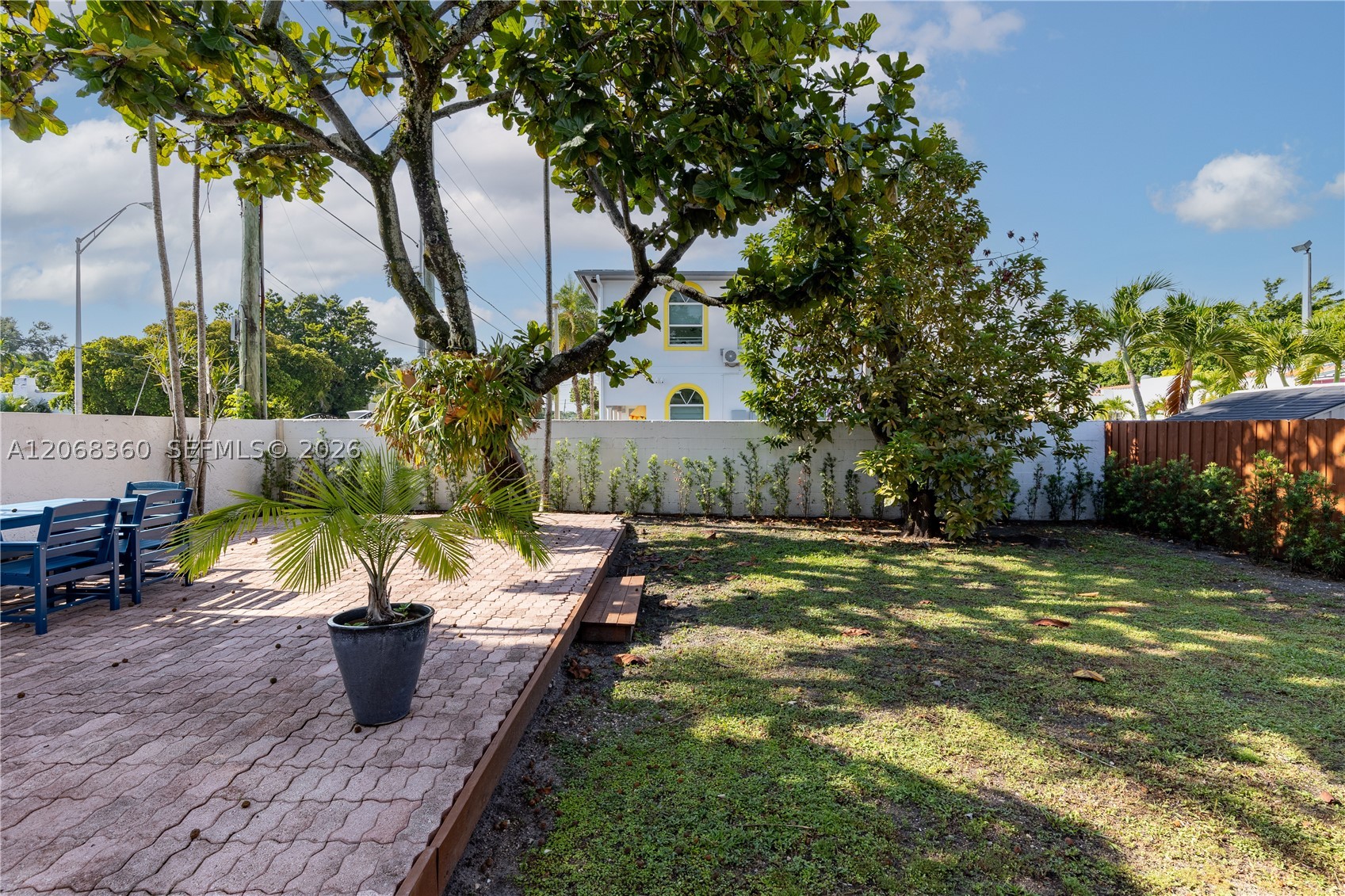2250 SW 17th Ave Miami, FL 33145