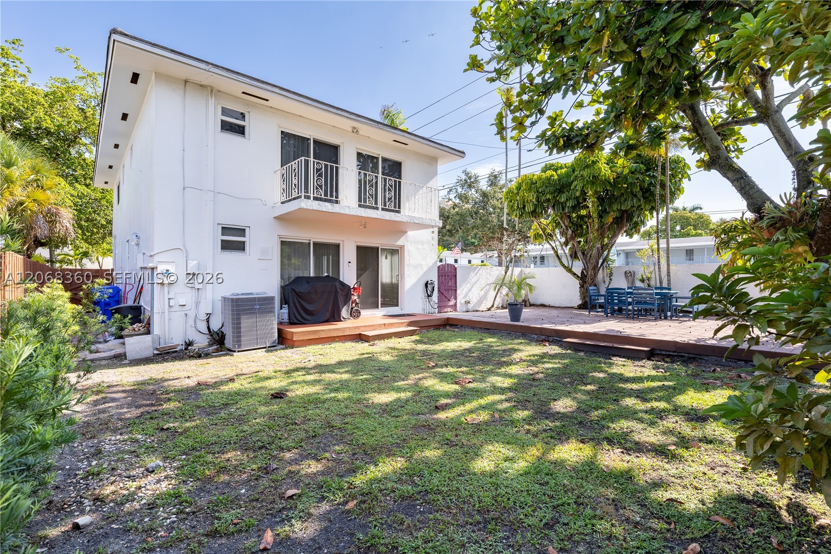 2250 SW 17th Ave Miami, FL 33145