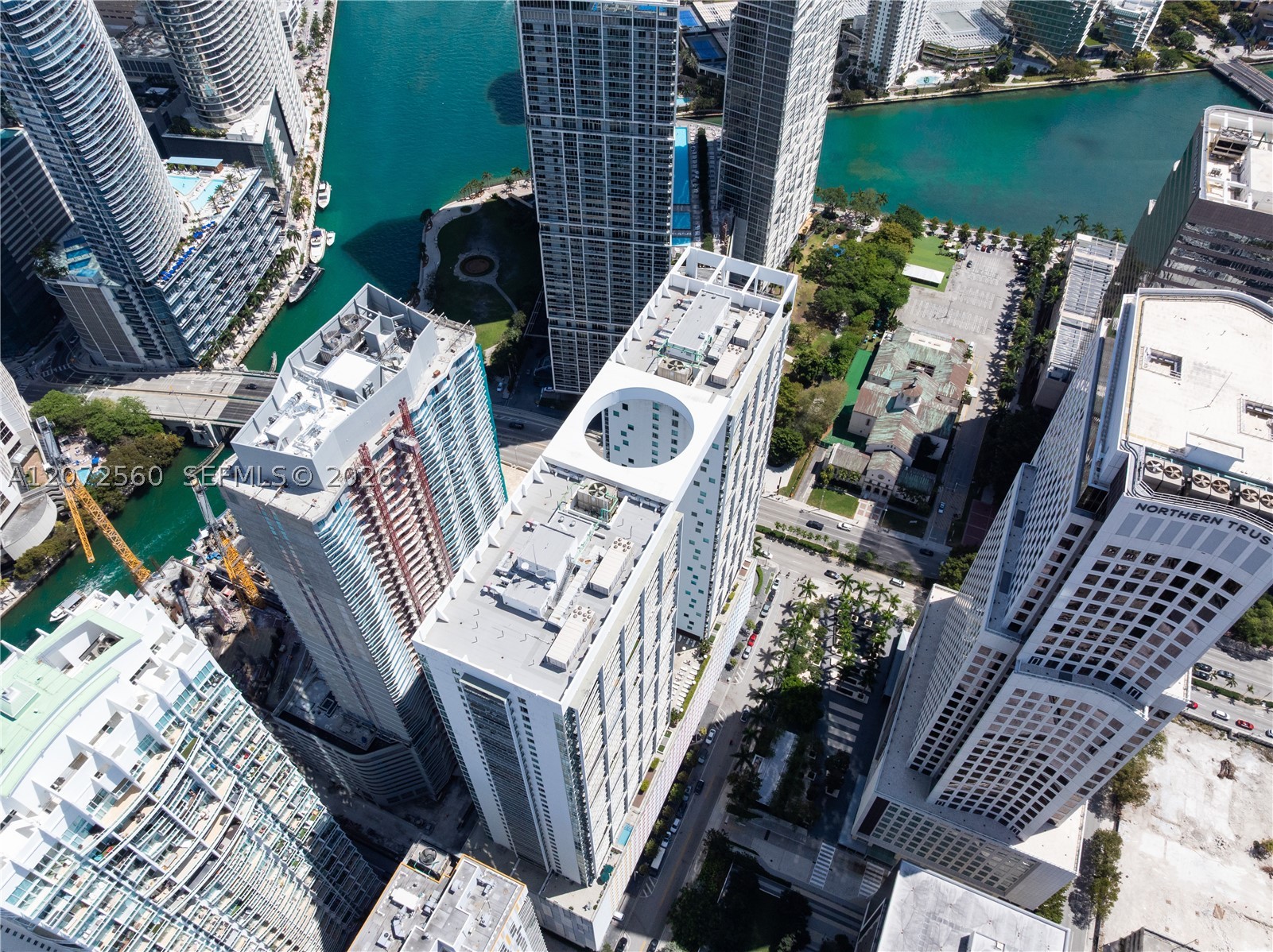 image 500 Brickell West23
