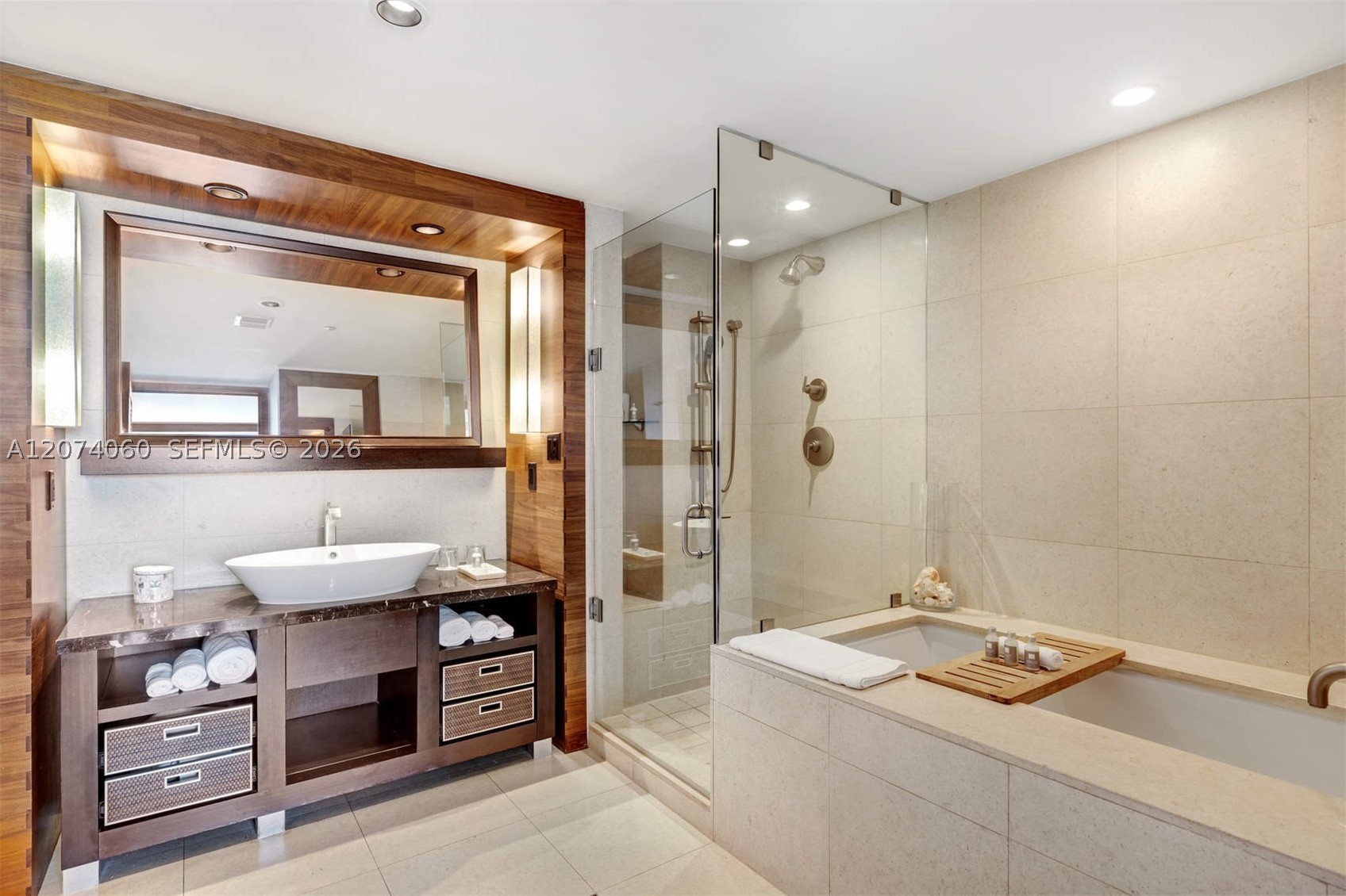 6801 Collins Ave #920 Miami Beach, FL 33141
