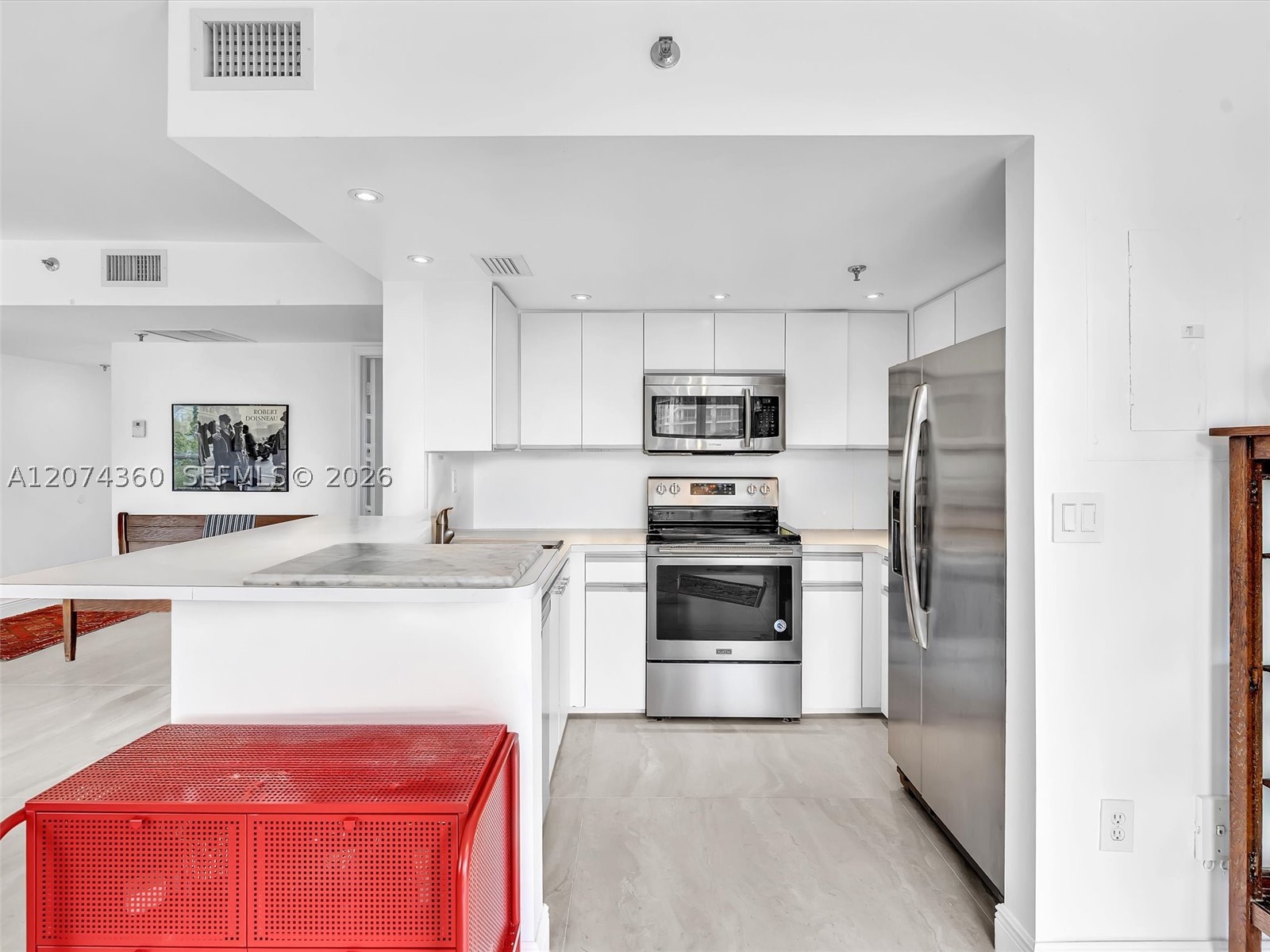 1621 Bay Rd #408 Miami Beach, FL 33139