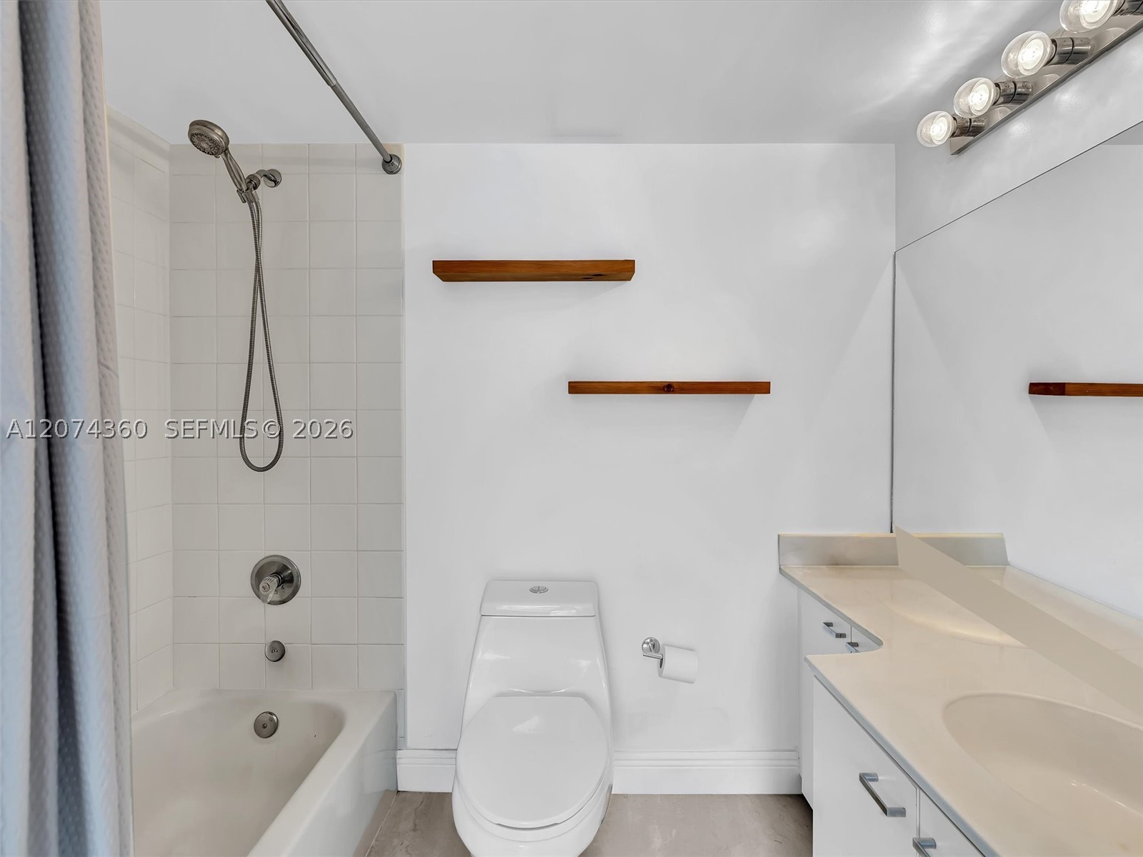 1621 Bay Rd #408 Miami Beach, FL 33139