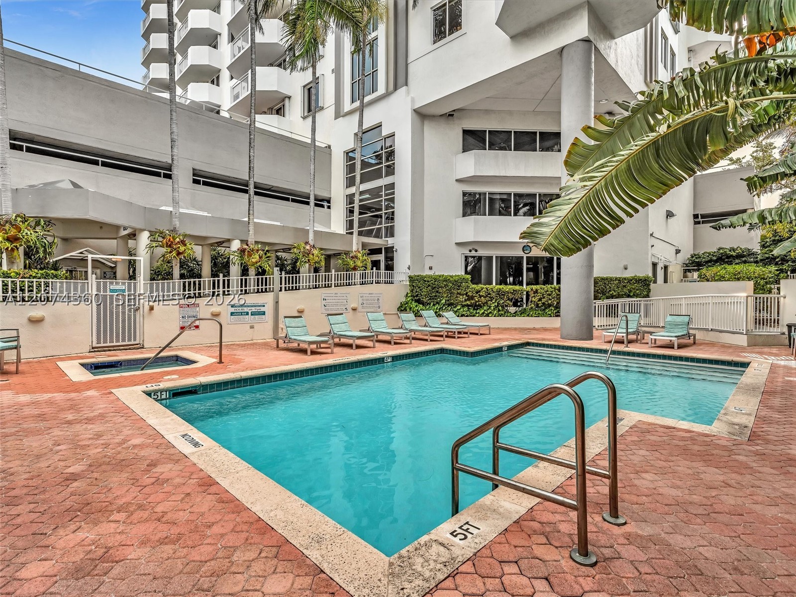 1621 Bay Rd #408 Miami Beach, FL 33139