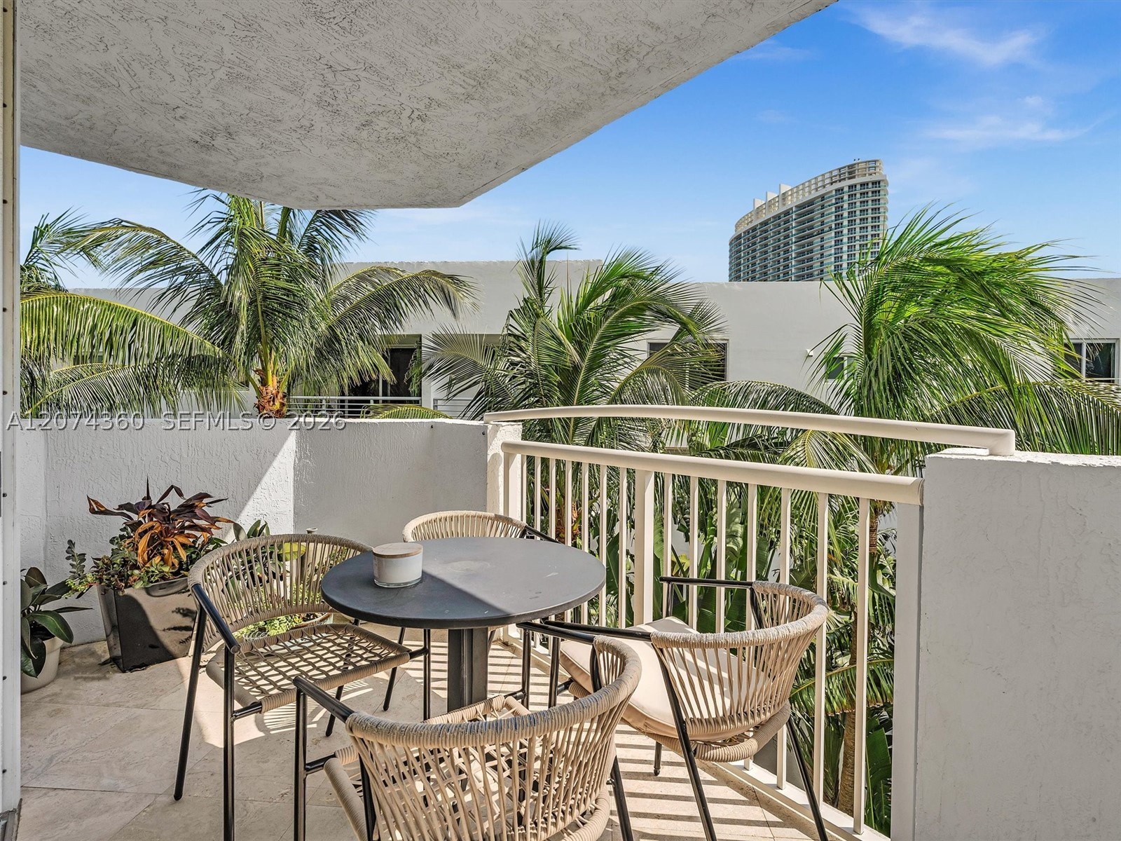 1621 Bay Rd #408 Miami Beach, FL 33139