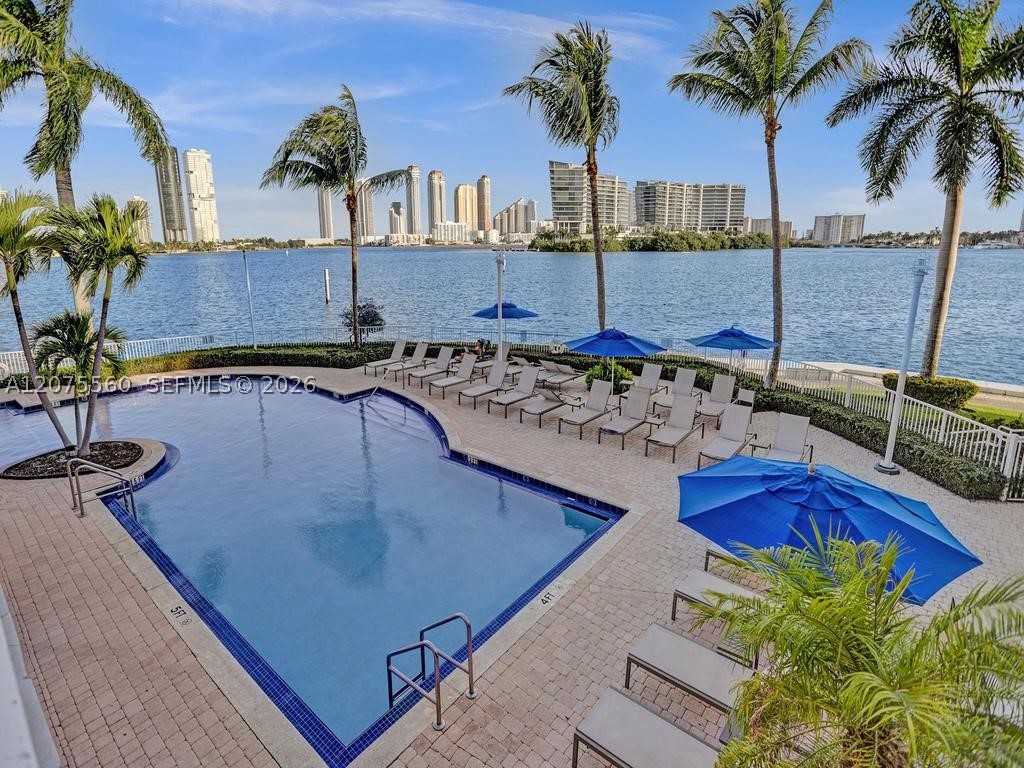 3370 Hidden Bay Dr #815 Aventura, FL 33180