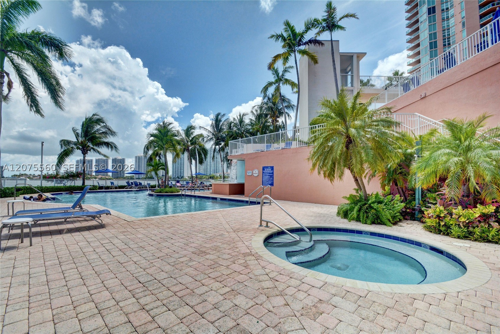 3370 Hidden Bay Dr #815 Aventura, FL 33180