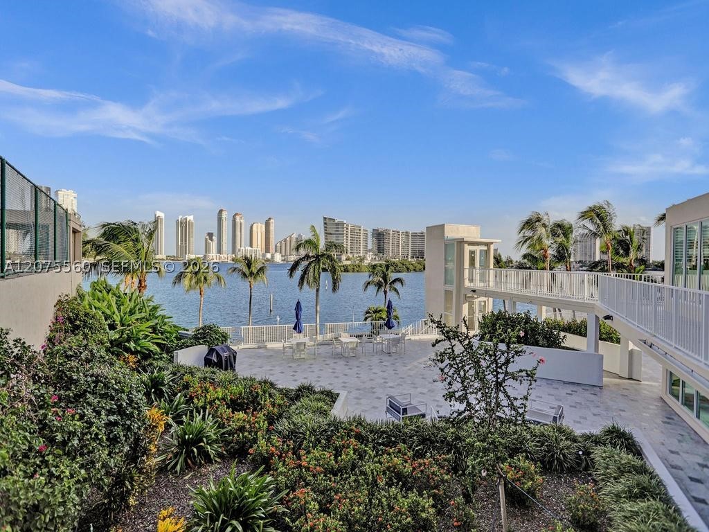 3370 Hidden Bay Dr #815 Aventura, FL 33180