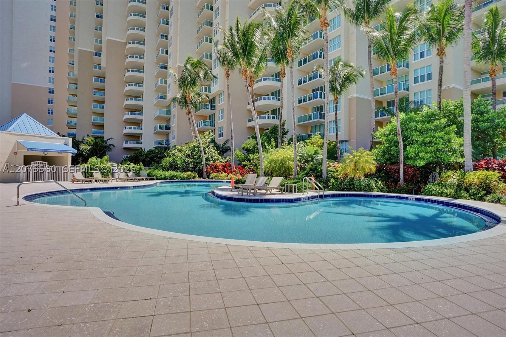 3370 Hidden Bay Dr #815 Aventura, FL 33180
